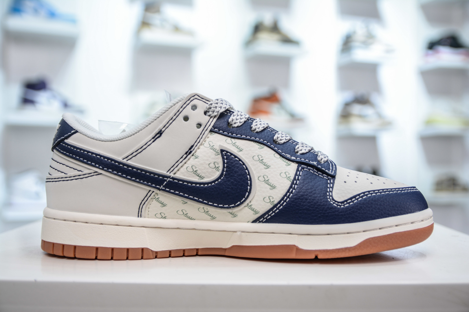 280  Nike SB Dunk Low x Stussy 斯图西联名-白蓝生胶  XS6089-529