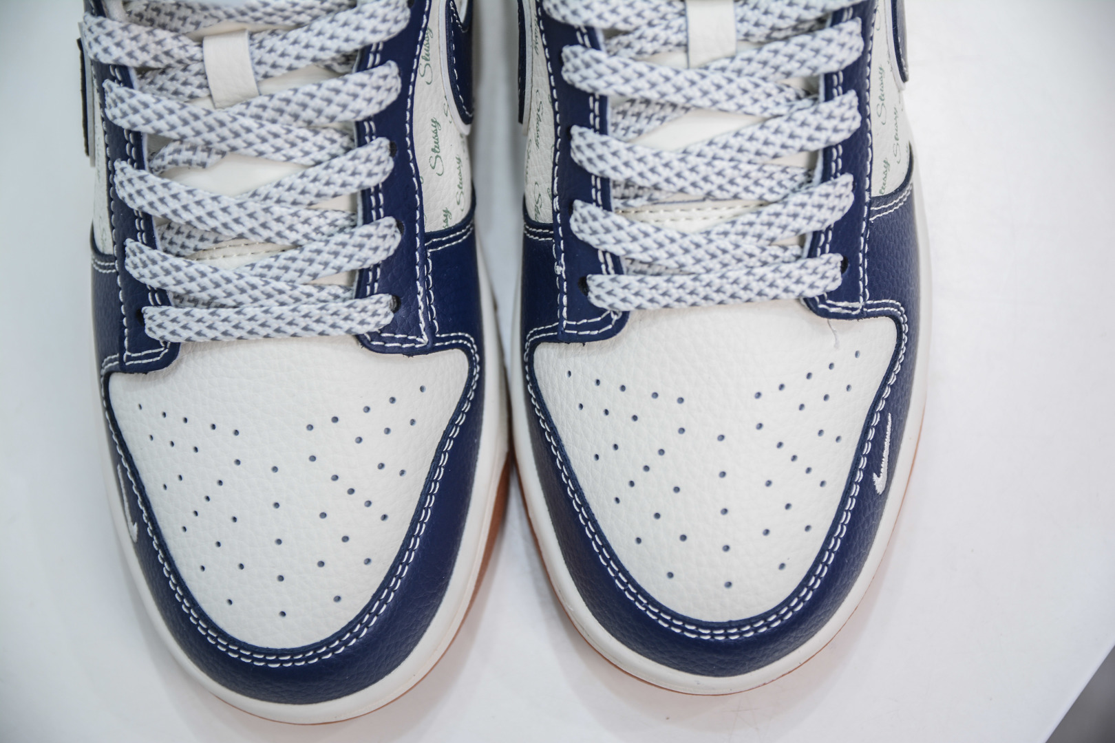 280  Nike SB Dunk Low x Stussy 斯图西联名-白蓝生胶  XS6089-529