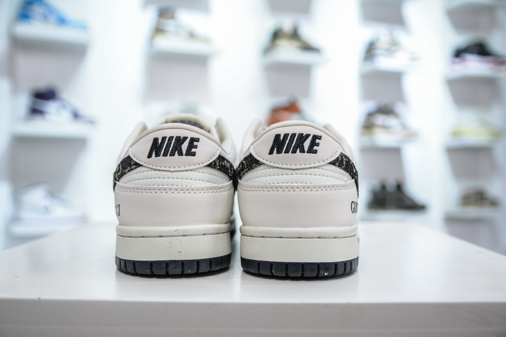 280  Nike SB Dunk Low x GUCCI 古驰联名-白黑牛仔  CH8311-286