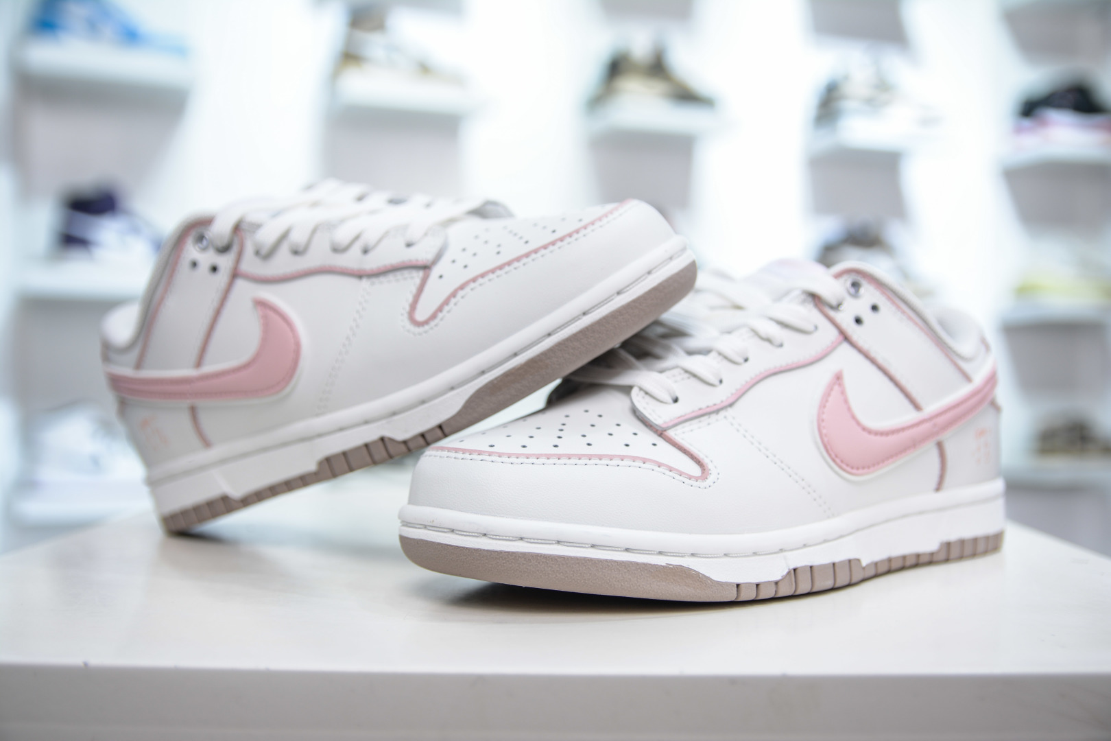 230  YC纯原 Nike Dunk Low 心动旋律 白粉  WP0212-013
