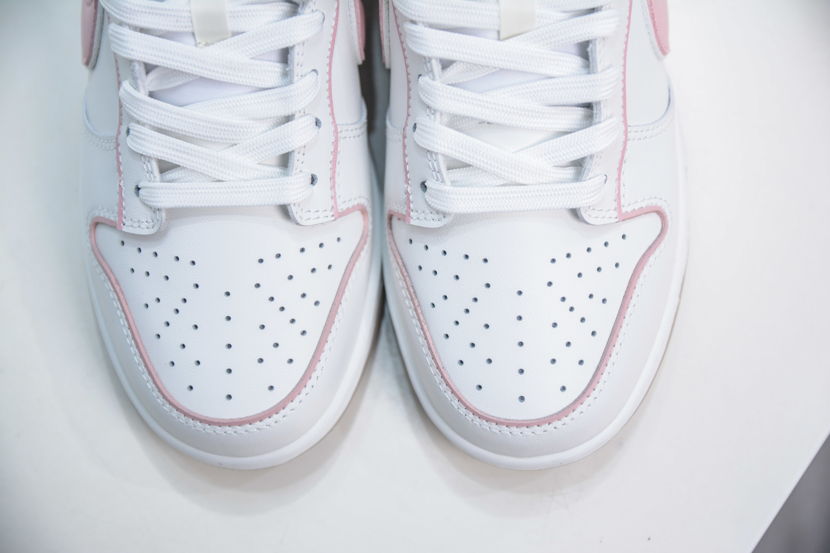 230  YC纯原 Nike Dunk Low 心动旋律 白粉  WP0212-013