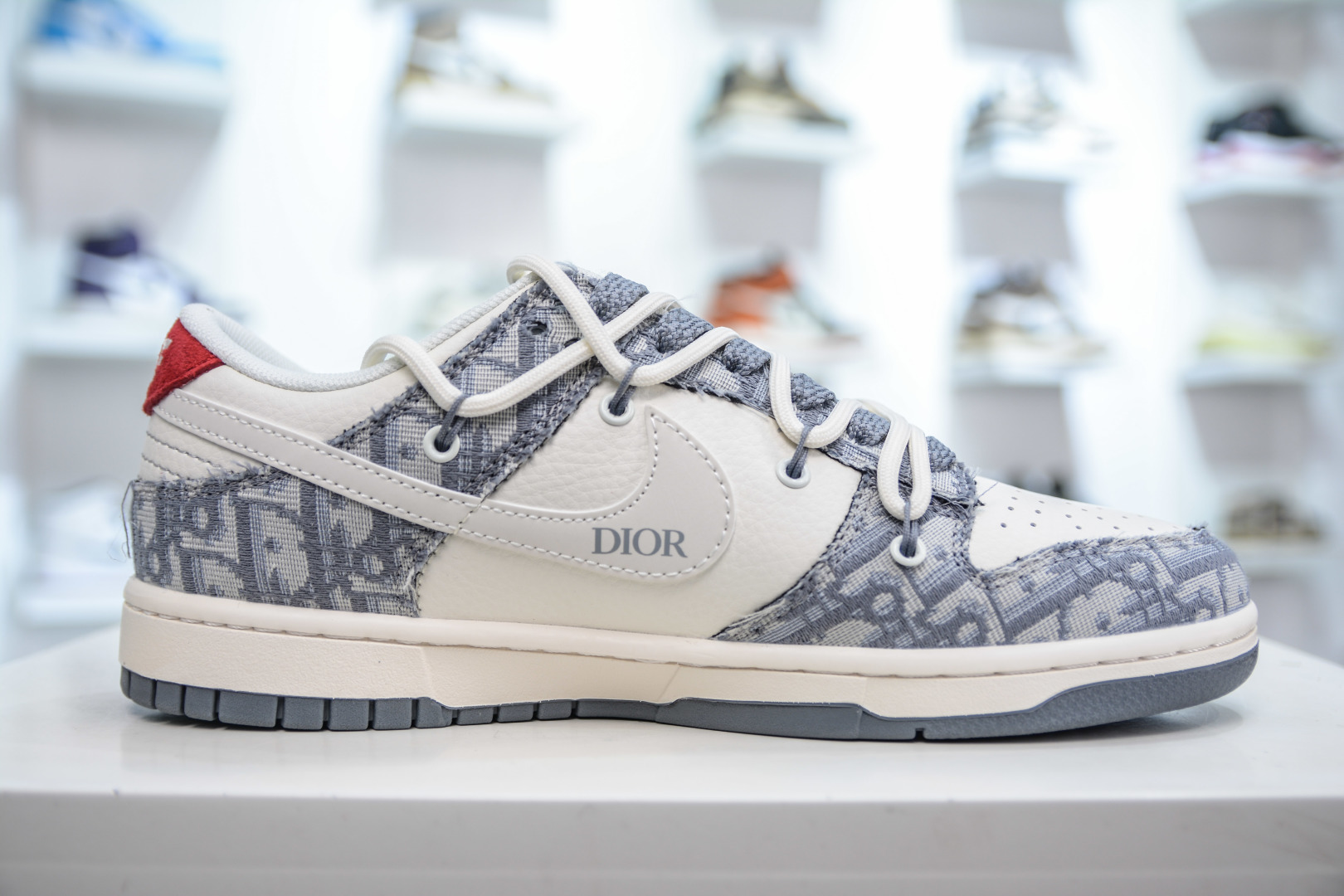 300  Nike SB Dunk Low x DIOR 迪奥联名-白灰牛仔  SJ2068-316