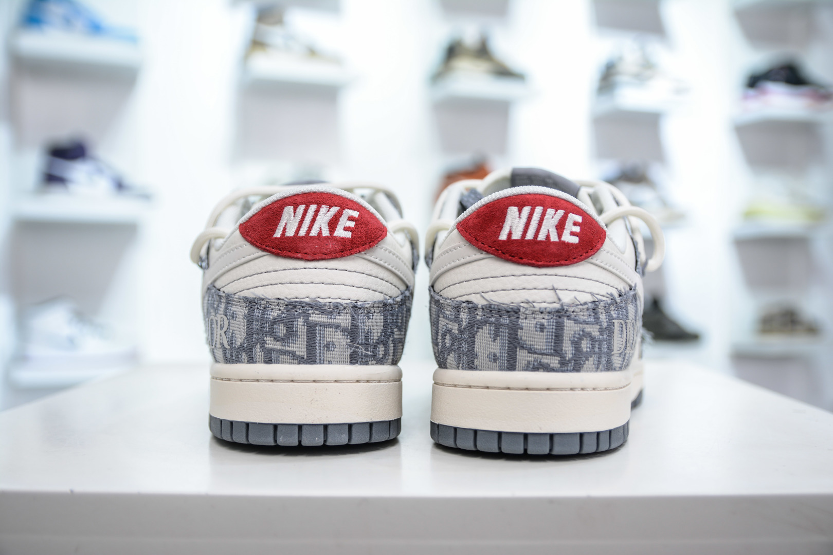 300  Nike SB Dunk Low x DIOR 迪奥联名-白灰牛仔  SJ2068-316