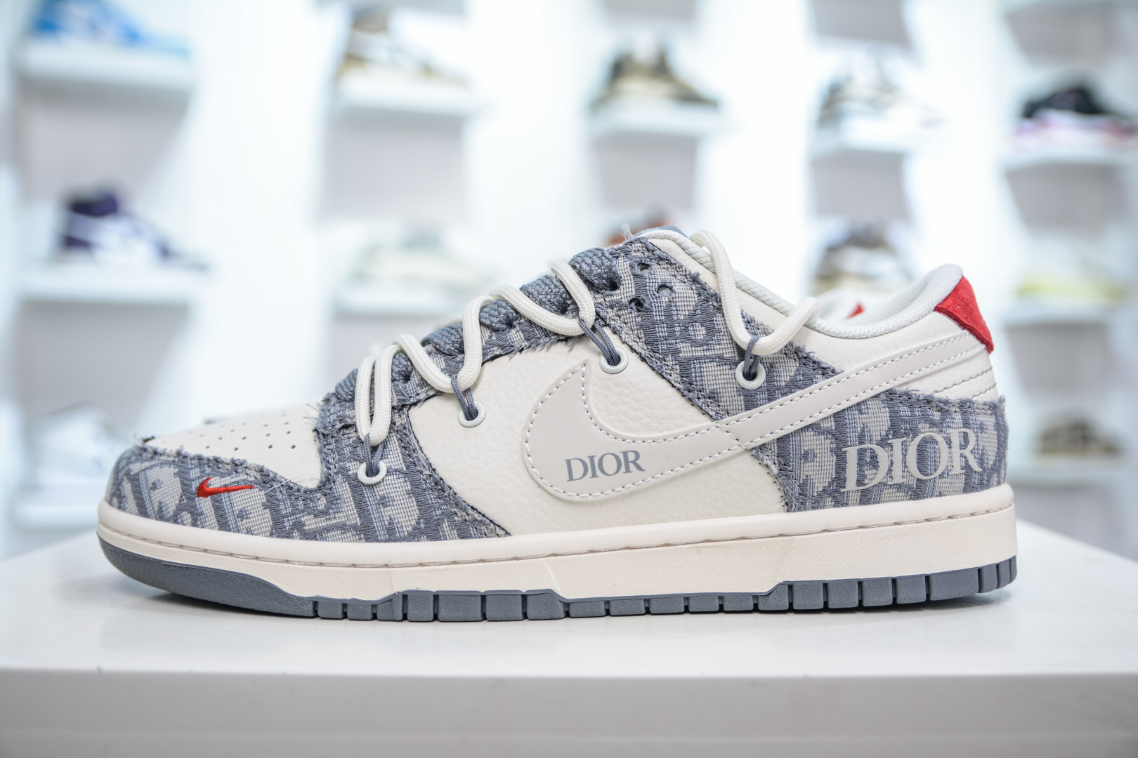 300  Nike SB Dunk Low x DIOR 迪奥联名-白灰牛仔  SJ2068-316