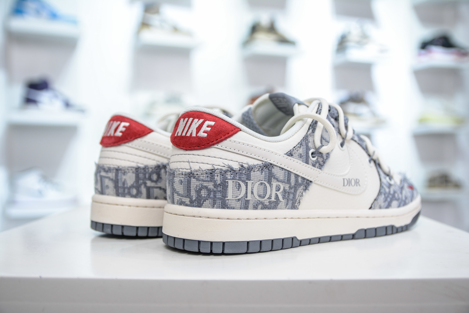 300  Nike SB Dunk Low x DIOR 迪奥联名-白灰牛仔  SJ2068-316