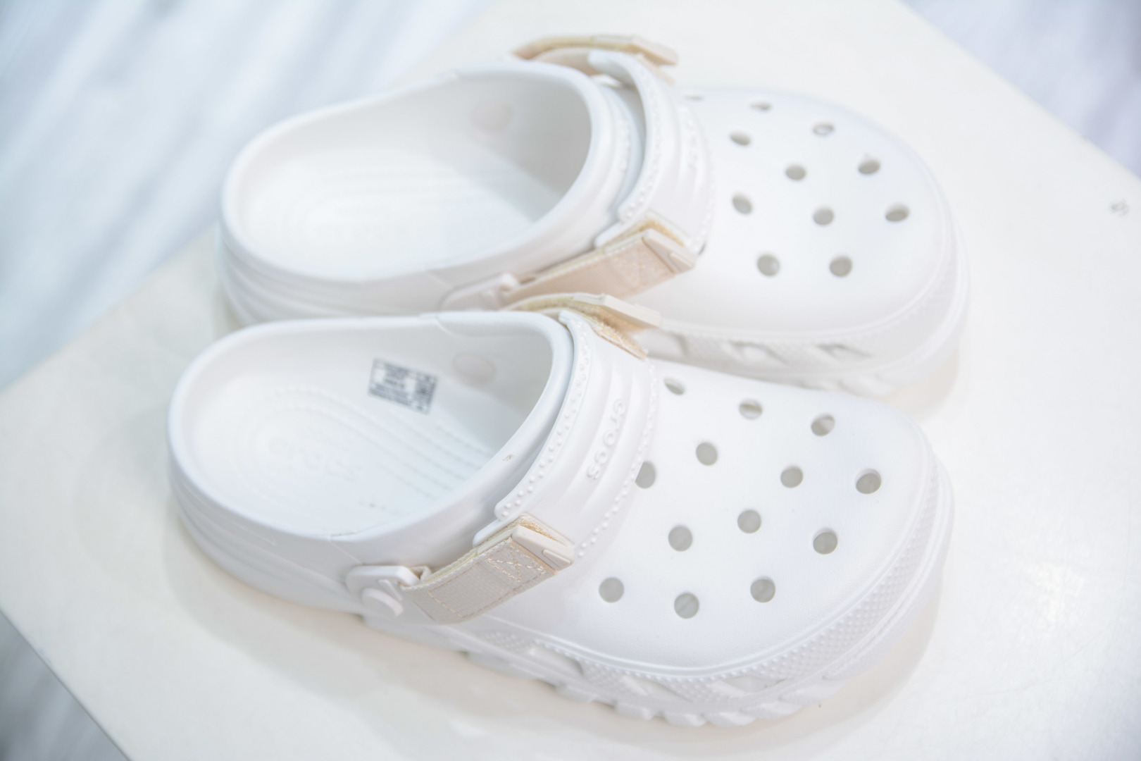 120  Crocs 卡骆驰 Duet Max Clog 涡轮系列 柔软舒适 沙滩鞋洞洞鞋卡骆驰