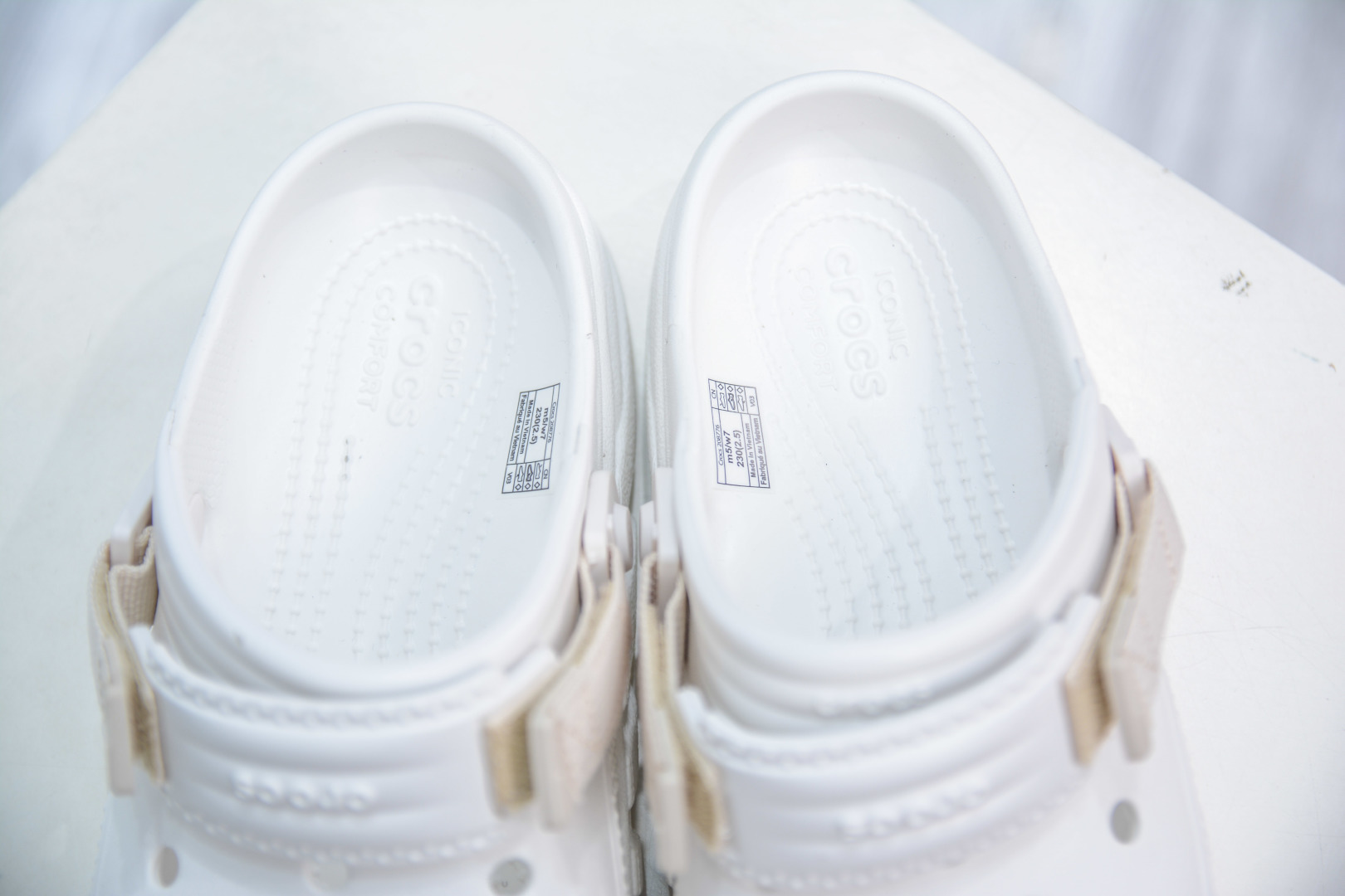 120  Crocs 卡骆驰 Duet Max Clog 涡轮系列 柔软舒适 沙滩鞋洞洞鞋卡骆驰
