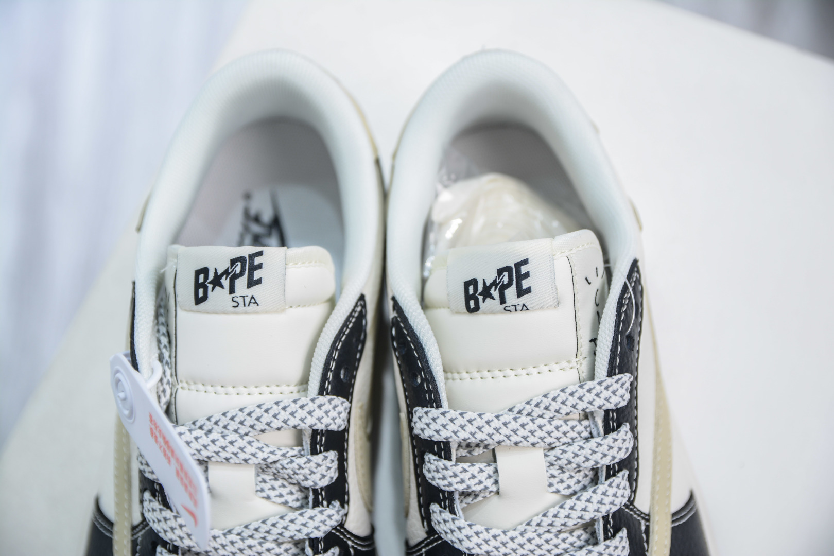 270 TS x Air Jordan AJ1 Low x Bape 猿人头联名-米白黑 倒钩低帮联名定制配色 JJ2508-552
