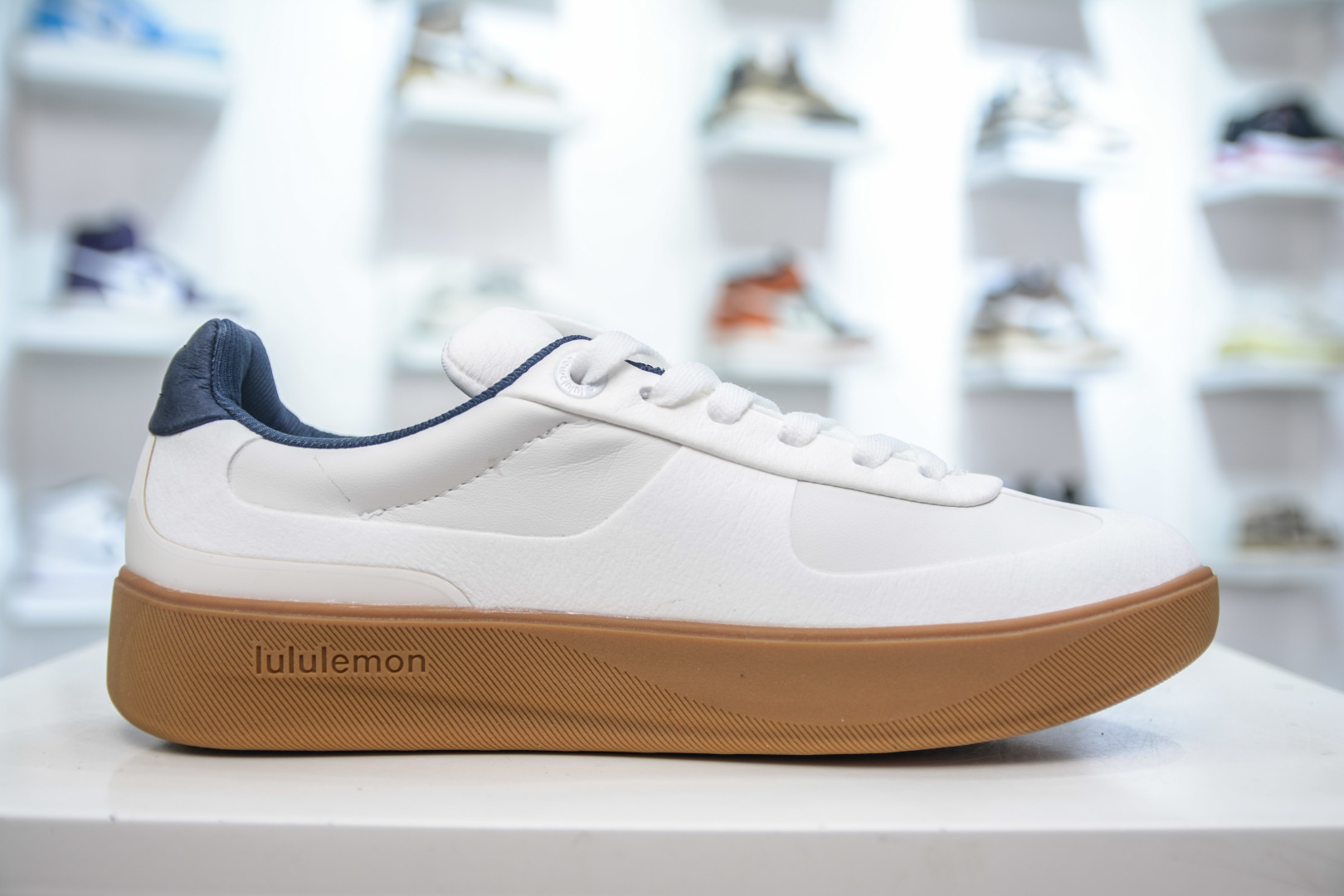 260 CS版 lululemon Cityverse 露露乐檬极简主义减震耐磨低帮生活休闲鞋