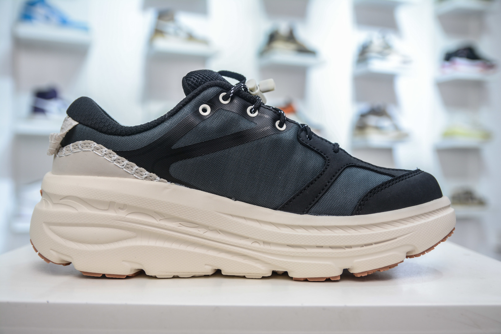 200 CS版 HOKA ONE ONE Bondi B3 LS 运动舒适低帮跑步鞋 1155351/BKLB
