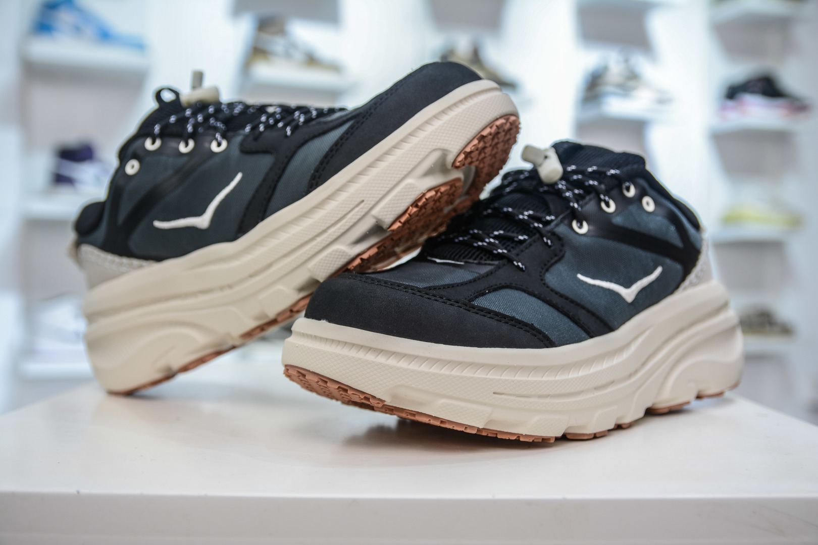 200 CS版 HOKA ONE ONE Bondi B3 LS 运动舒适低帮跑步鞋 1155351/BKLB