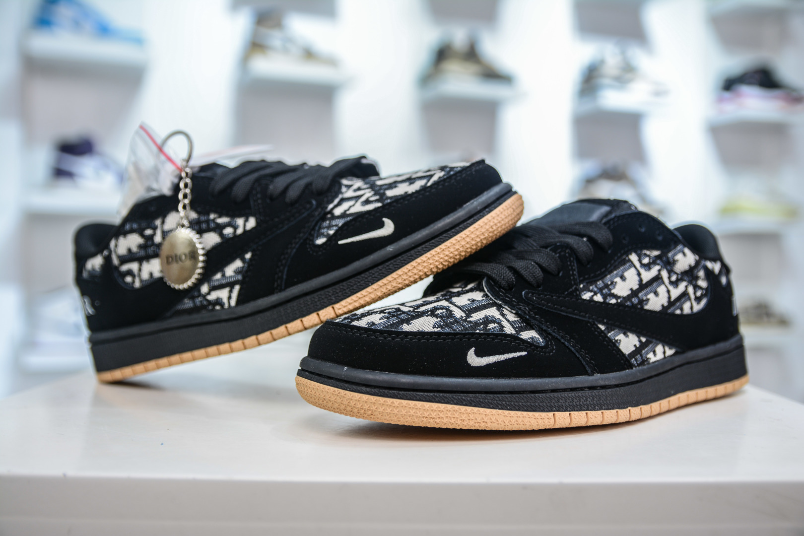 270 TS x Air Jordan AJ1 Low x DIOR 迪奥联名-黑针织生胶 倒钩低帮 XS2024-069