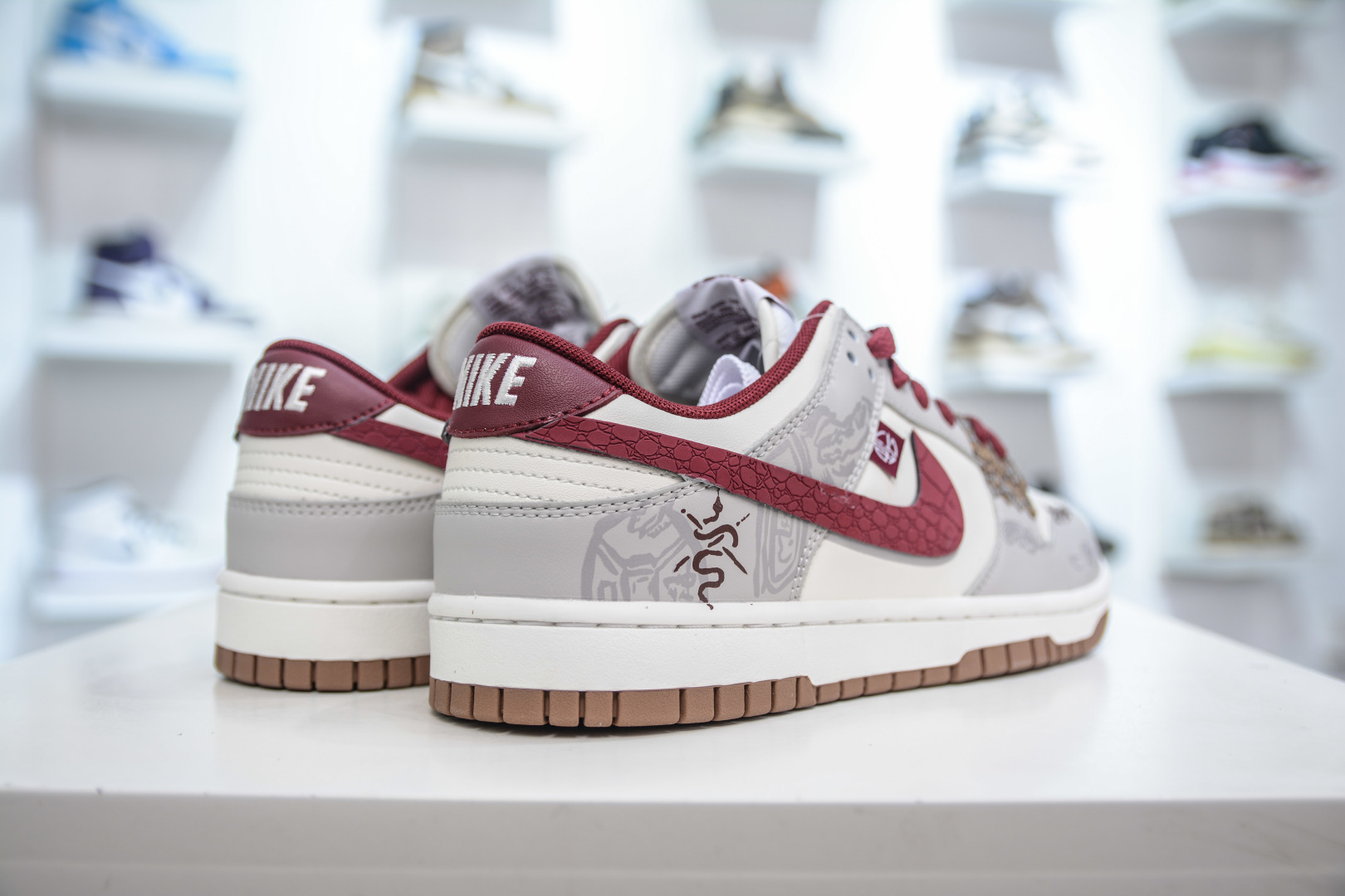 300 YC纯原 Nike SB Dunk Low 考拉派对 环岁之礼 巳巳如意 FB7160-161
