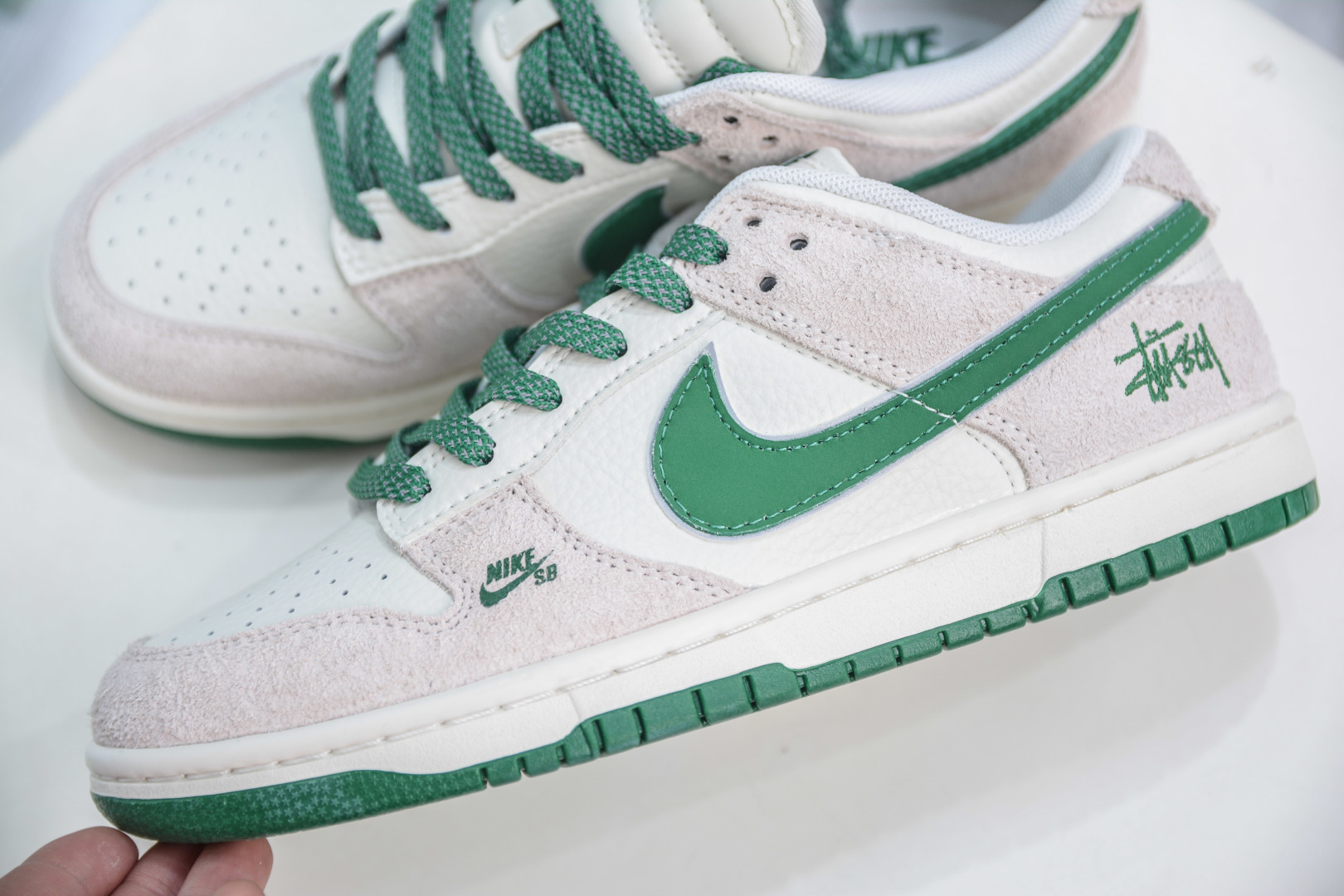 260 Nike SB Dunk Low x Stussy 斯图西联名-白灰绿 FX1588-305
