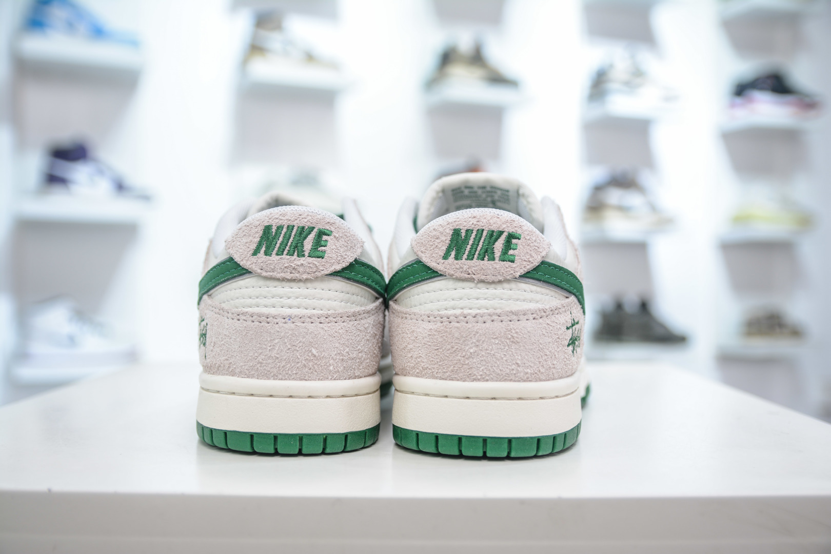 260 Nike SB Dunk Low x Stussy 斯图西联名-白灰绿 FX1588-305