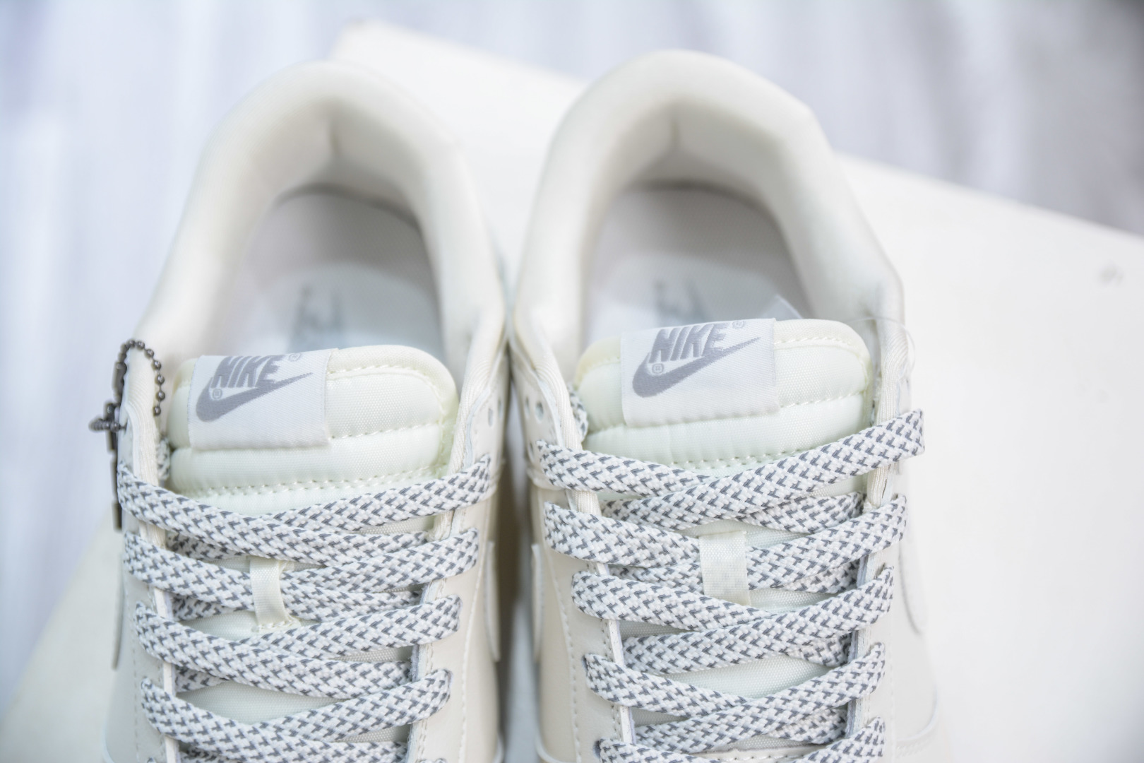 280 Nike SB Dunk Low x Louis Vuitton LV联名-米灰三勾 XX3168-180