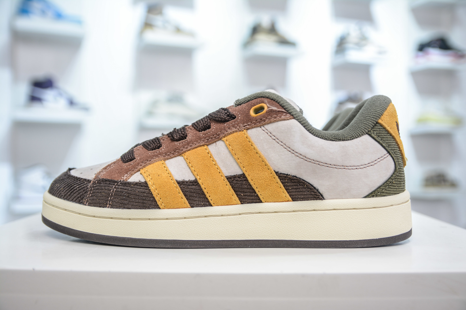 Adidas Originals Campus 00s: Suede & Leather Upper, Stylish Retro Design