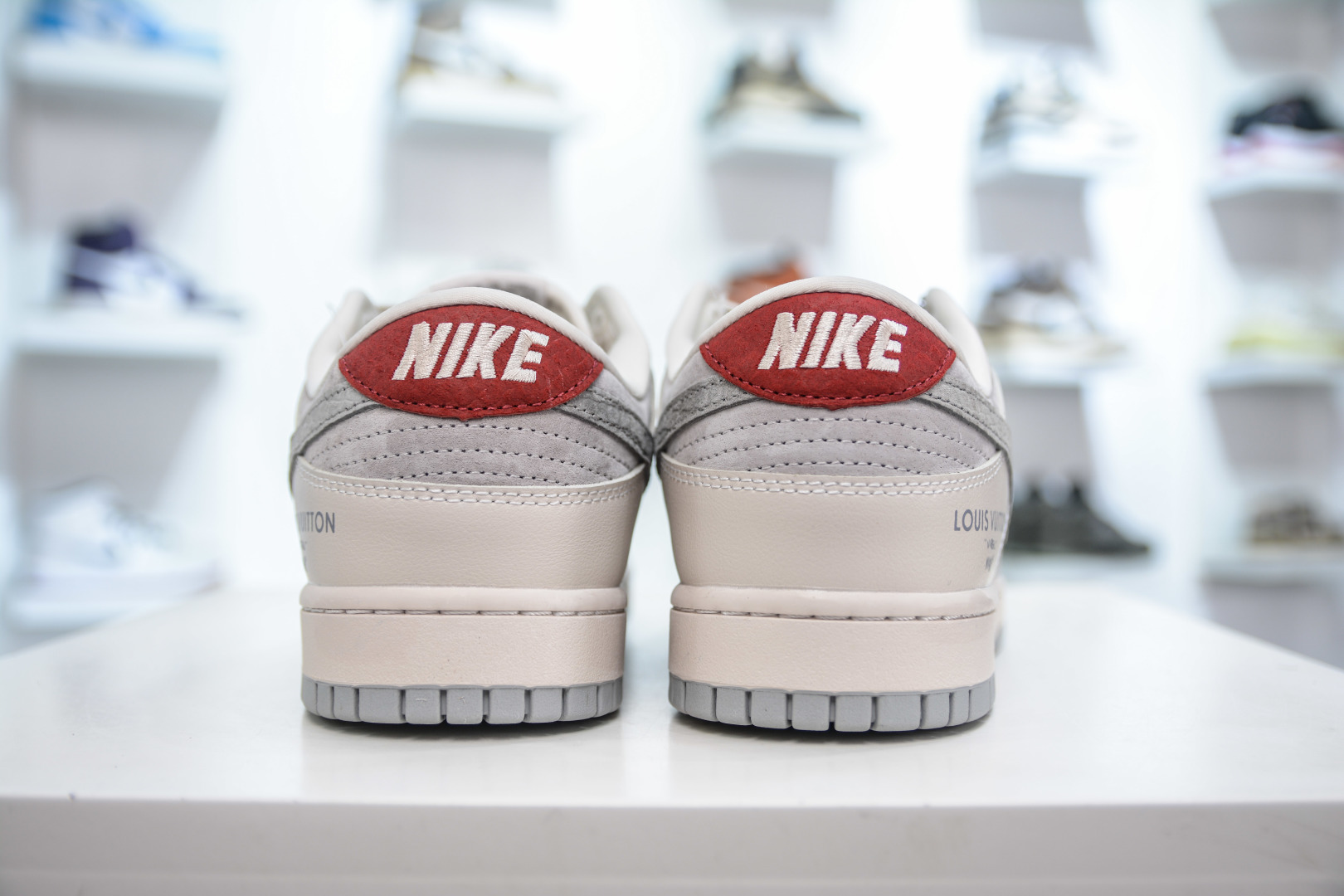 Nike SB Dunk Low x Louis Vuitton White Grey Snake scale Hook Shoes 2 cmp i1746811912203 3239 0 1
