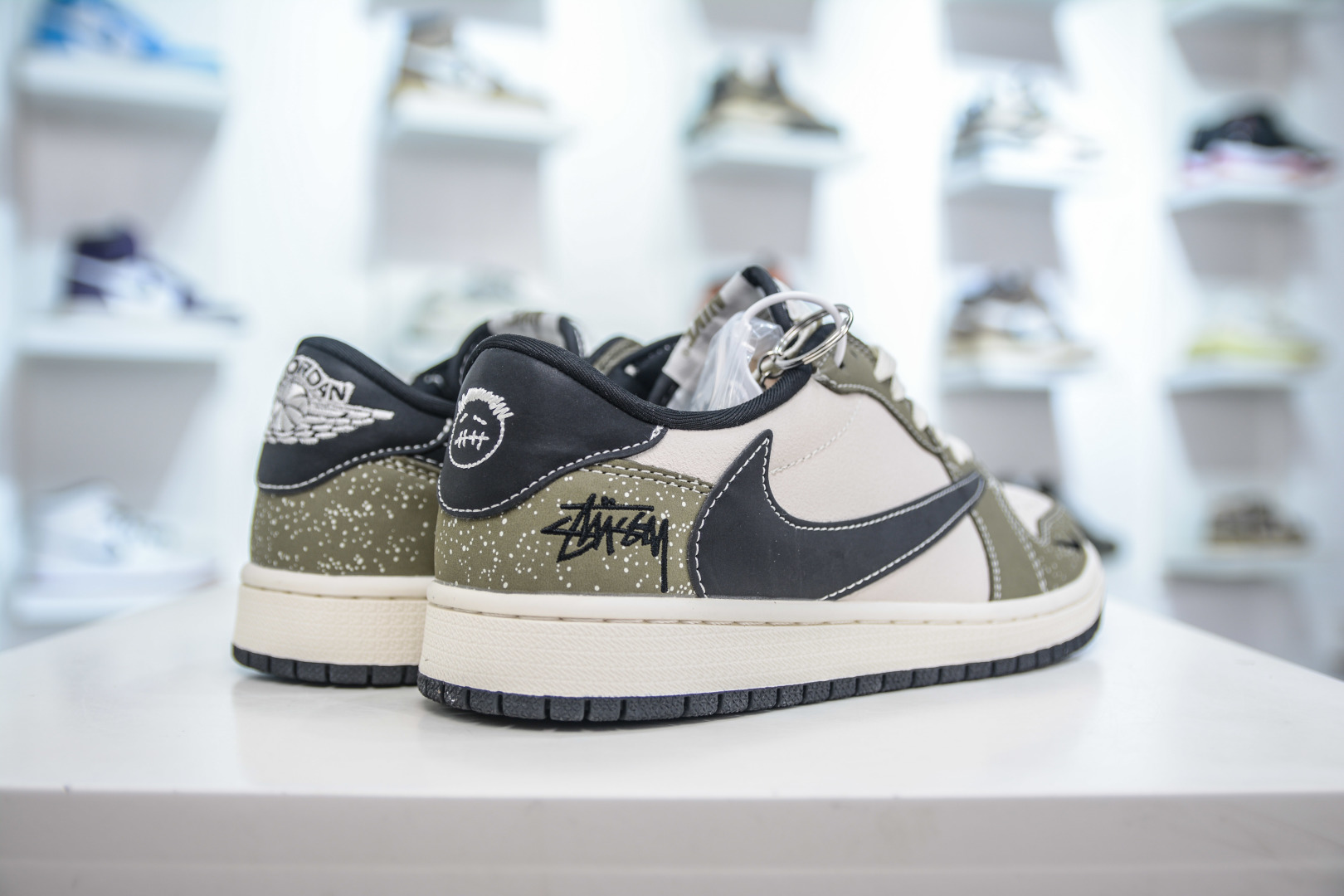 270 TS x Air Jordan x Stussy AJ1 Low 倒钩低帮联名斯图西-军绿黑 LD2025-018