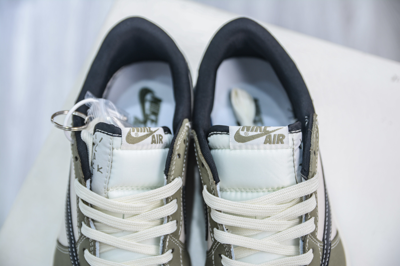 270 TS x Air Jordan x Stussy AJ1 Low 倒钩低帮联名斯图西-军绿黑 LD2025-018