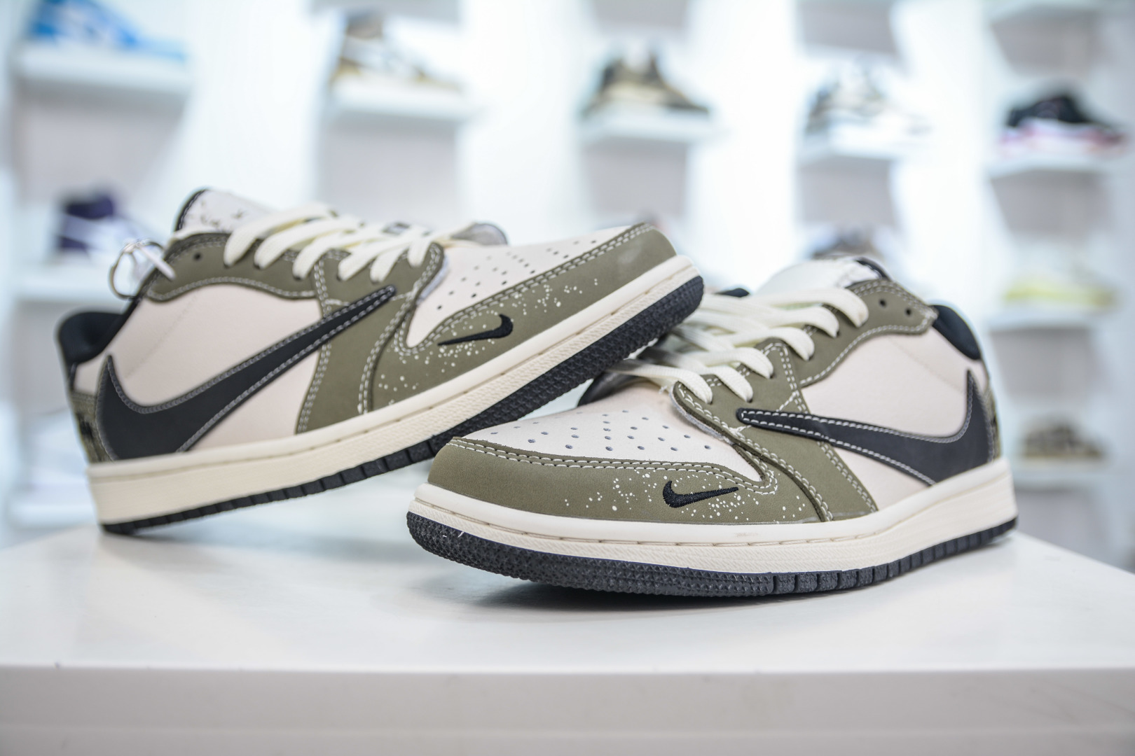 270 TS x Air Jordan x Stussy AJ1 Low 倒钩低帮联名斯图西-军绿黑 LD2025-018