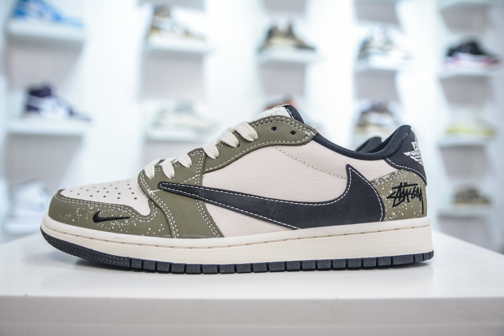270 TS x Air Jordan x Stussy AJ1 Low 倒钩低帮联名斯图西-军绿黑 LD2025-018