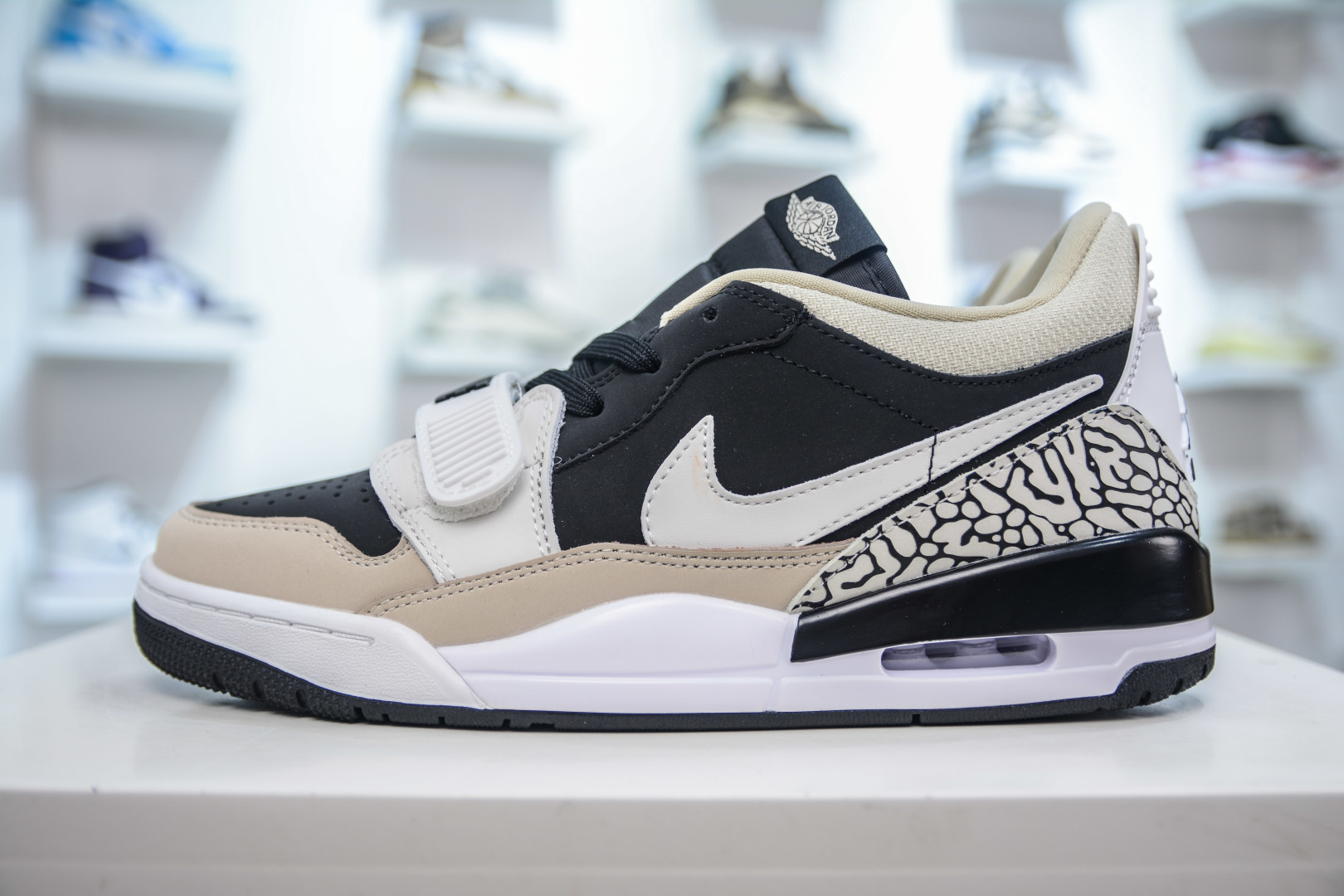 Air Jordan Legacy 312 Low White/Brown/Black Sneakers - Iconic Design 1 cmp i1746812136152 3553 0 0