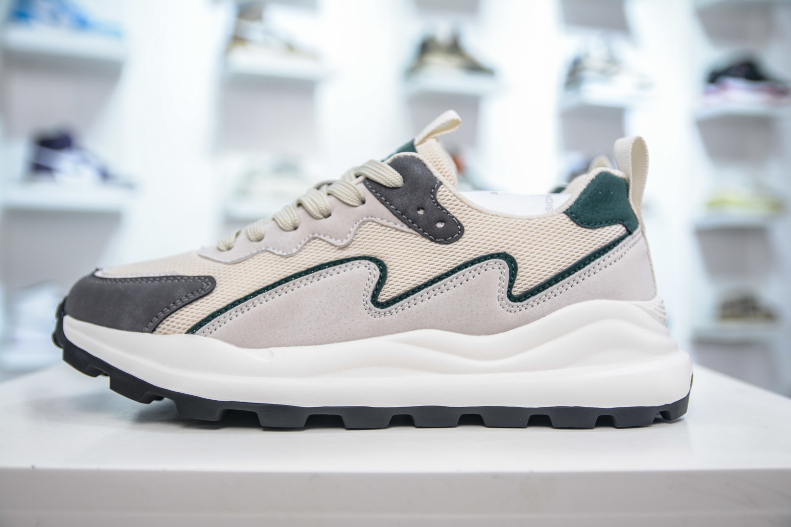 ECCO Men's Retro Running Sneakers - Comfortable, Breathable, and Stylish