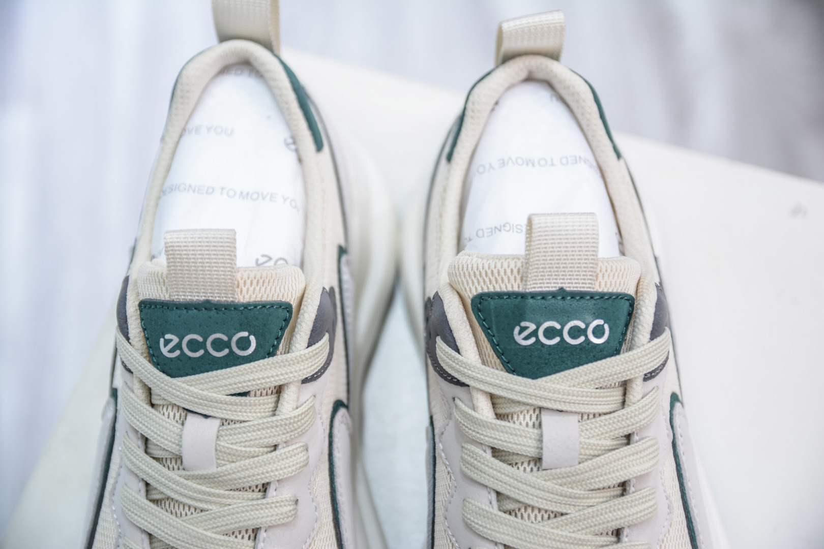 ECCO爱步男士运动休闲鞋 厚底阿甘鞋复古跑步鞋华夫鞋 630939 01002