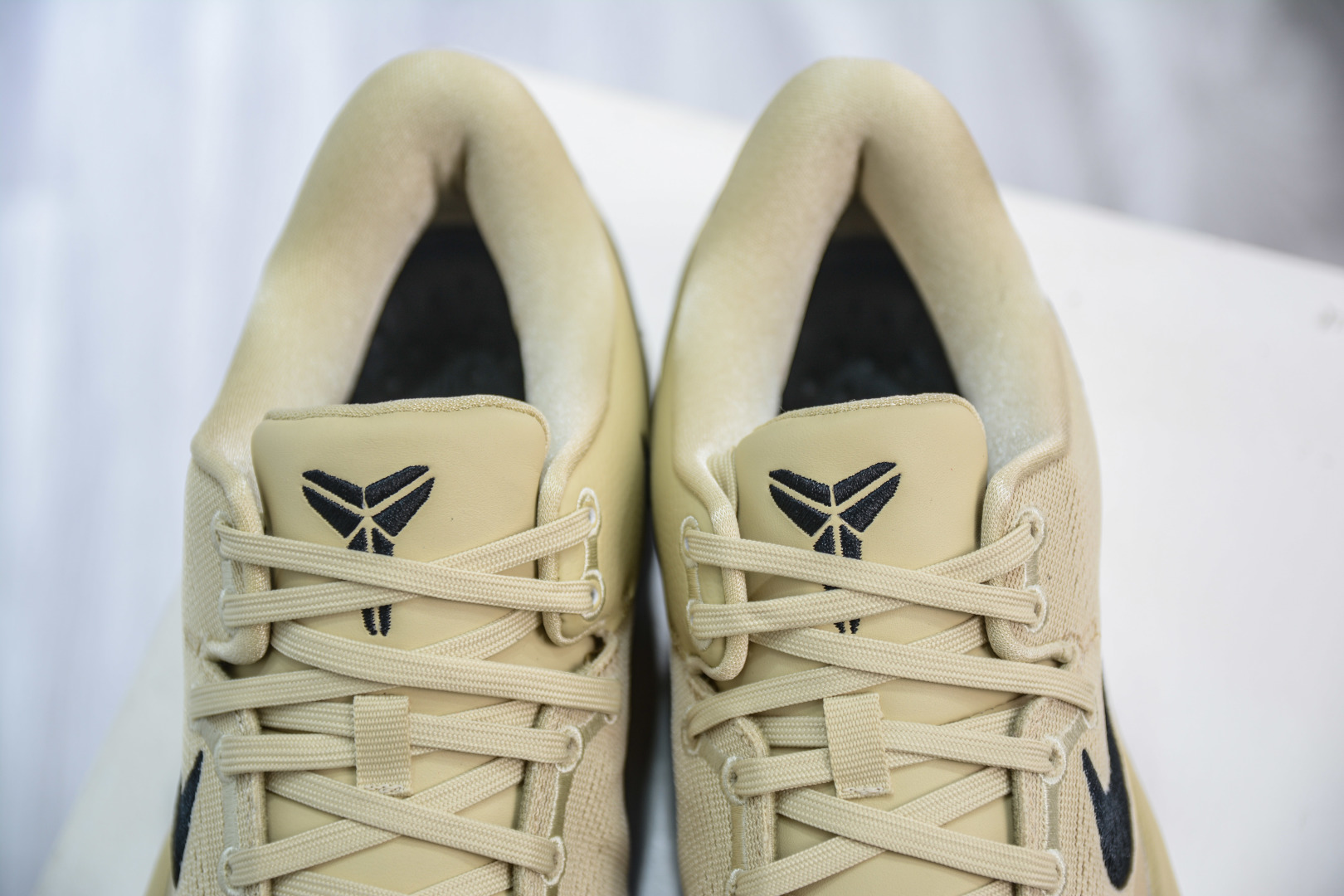 390 GX纯原 NK Zoom Kobe Ⅷ System 科比8代复刻实战运动低帮文化篮球鞋 卡其色 HM6469-701