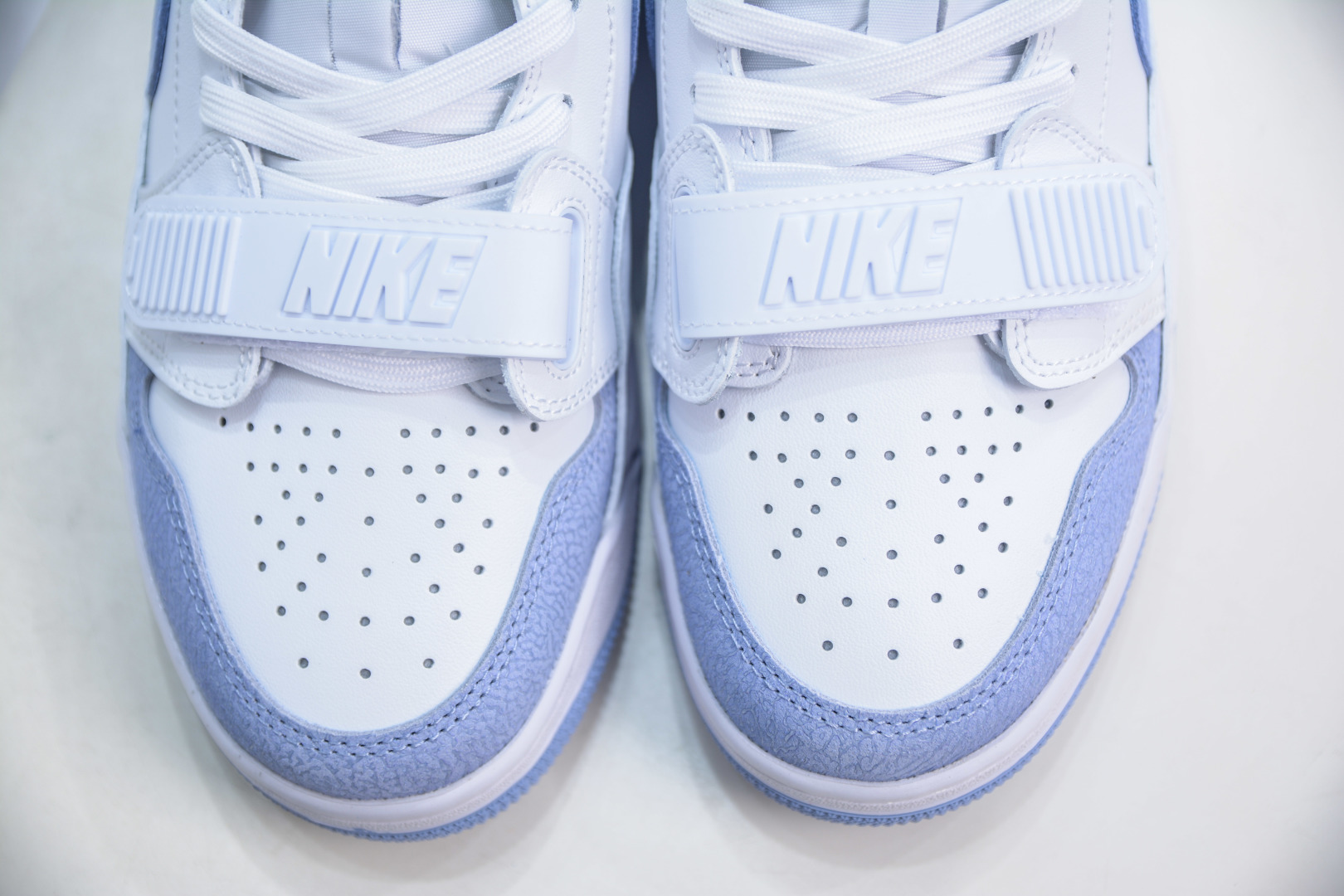 240 Air Jordan Legacy AJ312 低帮 白蓝 FQ7827-104