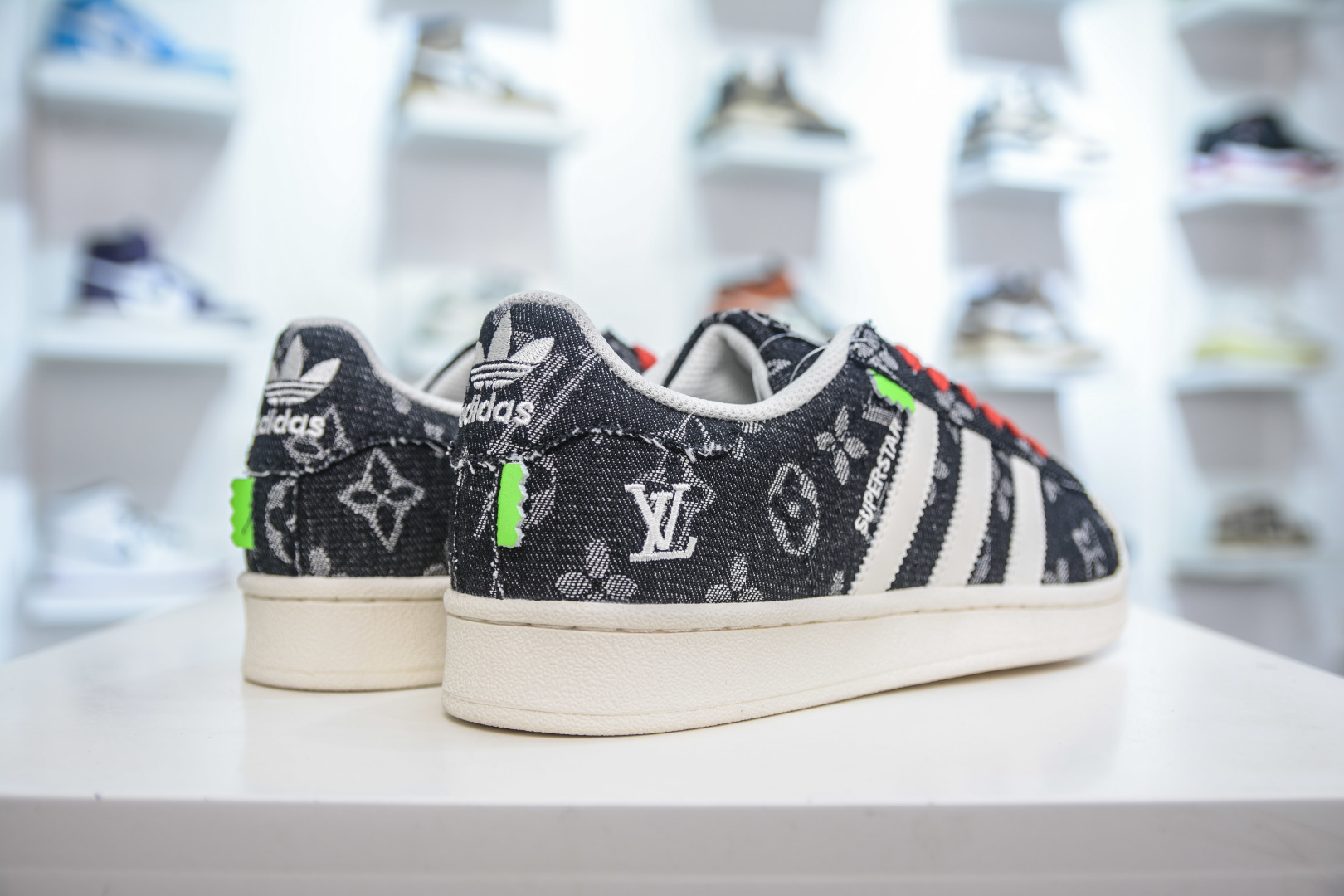 180 LV x AD Originals Superstar 黑白牛仔老花 贝壳头 IG1988