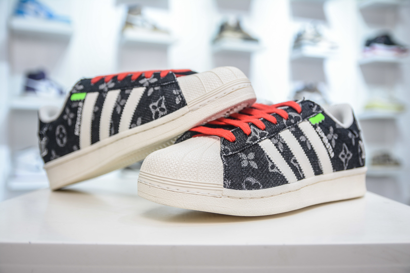 180 LV x AD Originals Superstar 黑白牛仔老花 贝壳头 IG1988