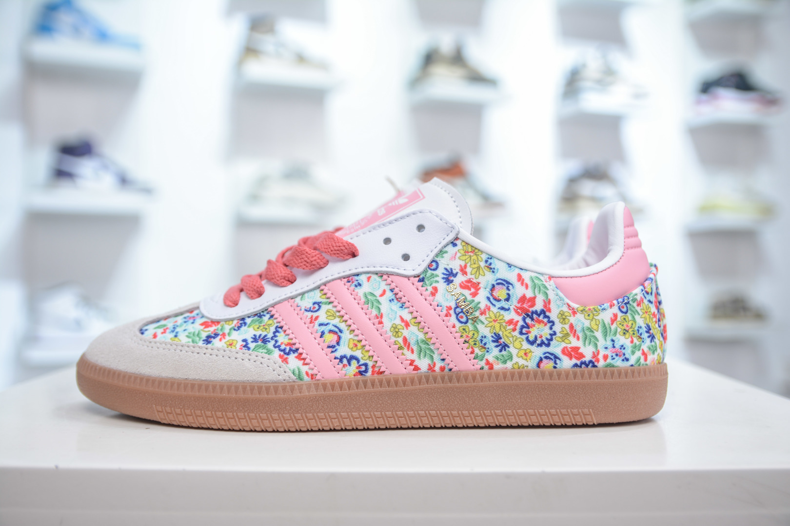 Adidas Originals Samba Floral Print Low Top Sneakers - Casual & Stylish