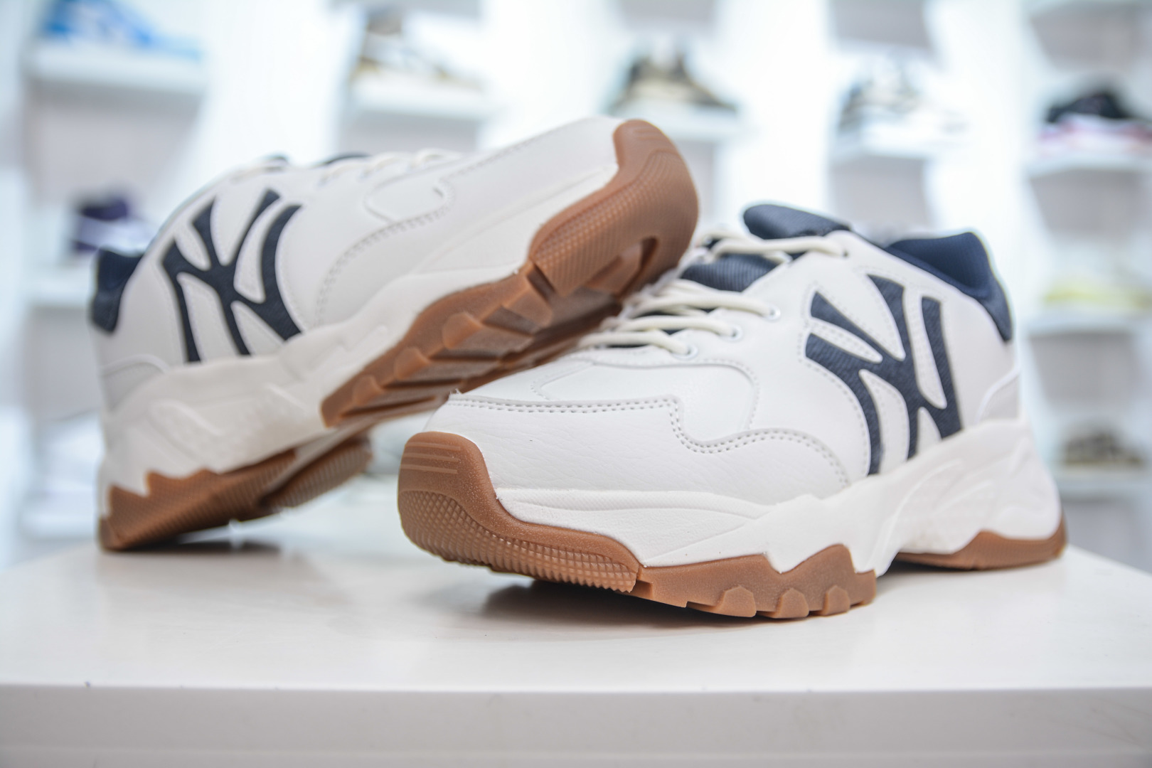 MLB Big Ball Chunky Sneakers - Retro Print, Lightweight, and Comfortable Runnning Shoes 4 cmp i1746903744117 1685 0 3