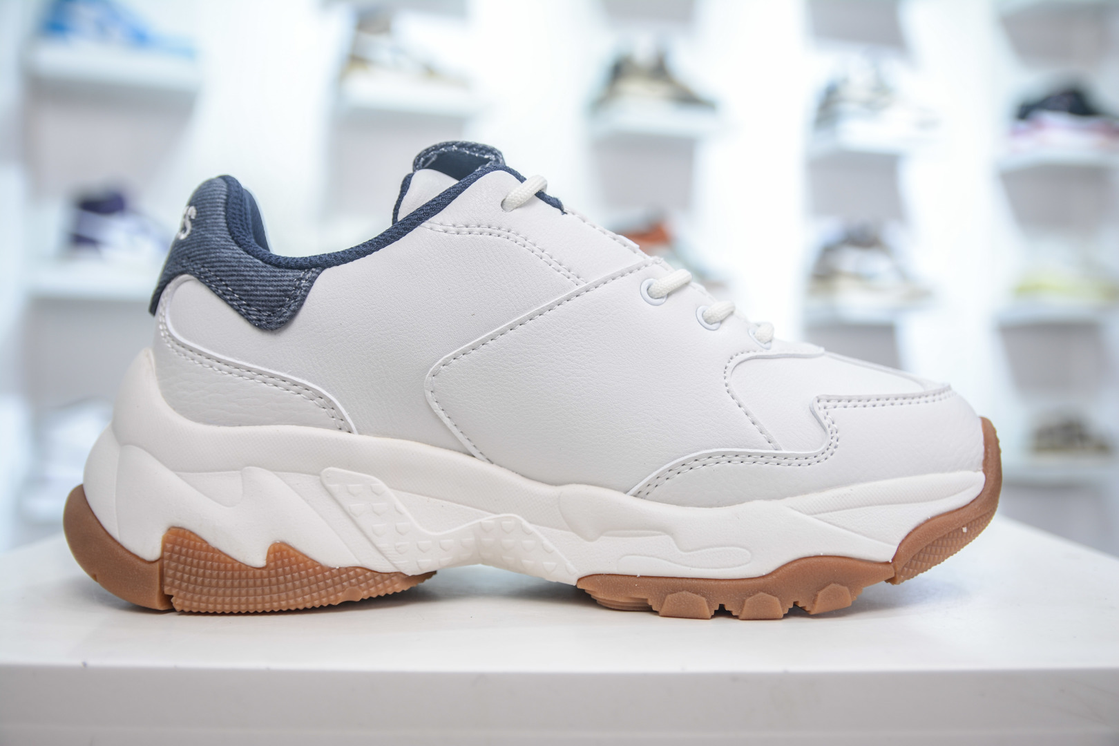 MLB Big Ball Chunky Sneakers - Retro Print, Lightweight, and Comfortable Runnning Shoes 3 cmp i1746903746826 6383 0 2