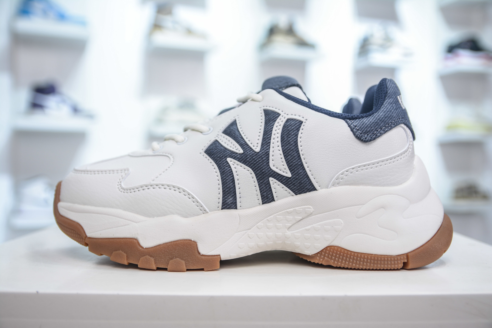 MLB Big Ball Chunky Sneakers - Retro Print, Lightweight, and Comfortable Runnning Shoes 1 cmp i1746903747188 3466 0 0