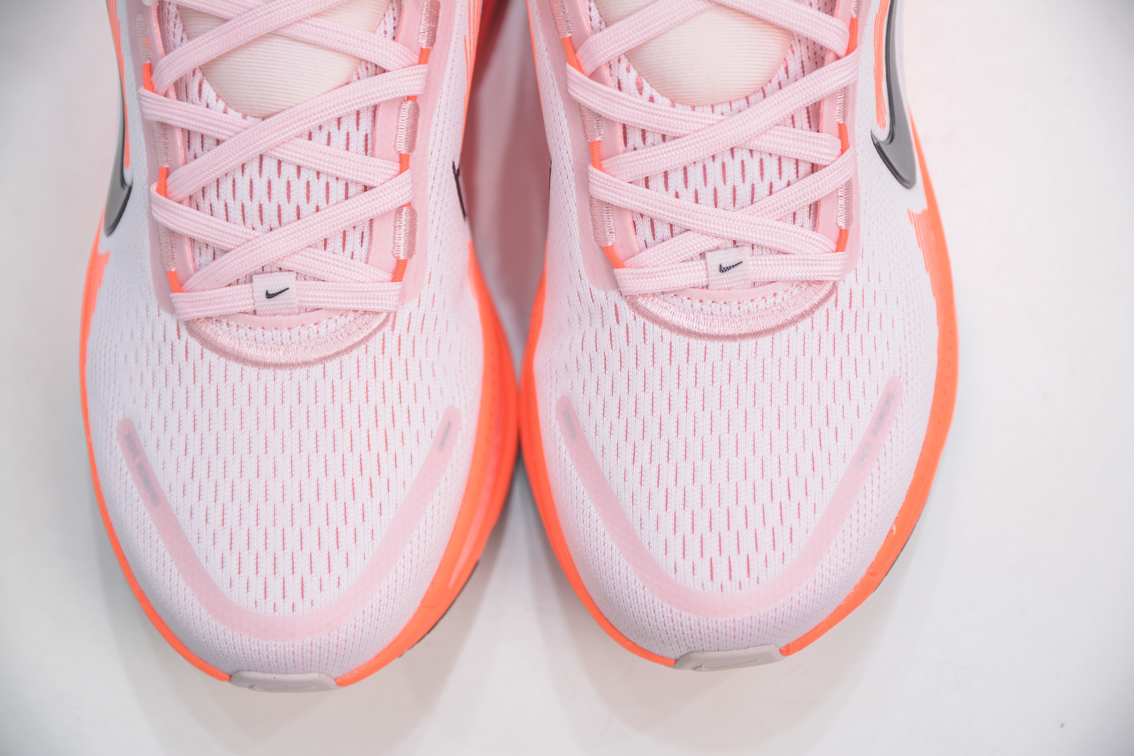 Nike Air Zoom Vomero 18 Women's Running Shoes - Lightweight & Comfortable 9 cmp i1746903875886 357 0 8