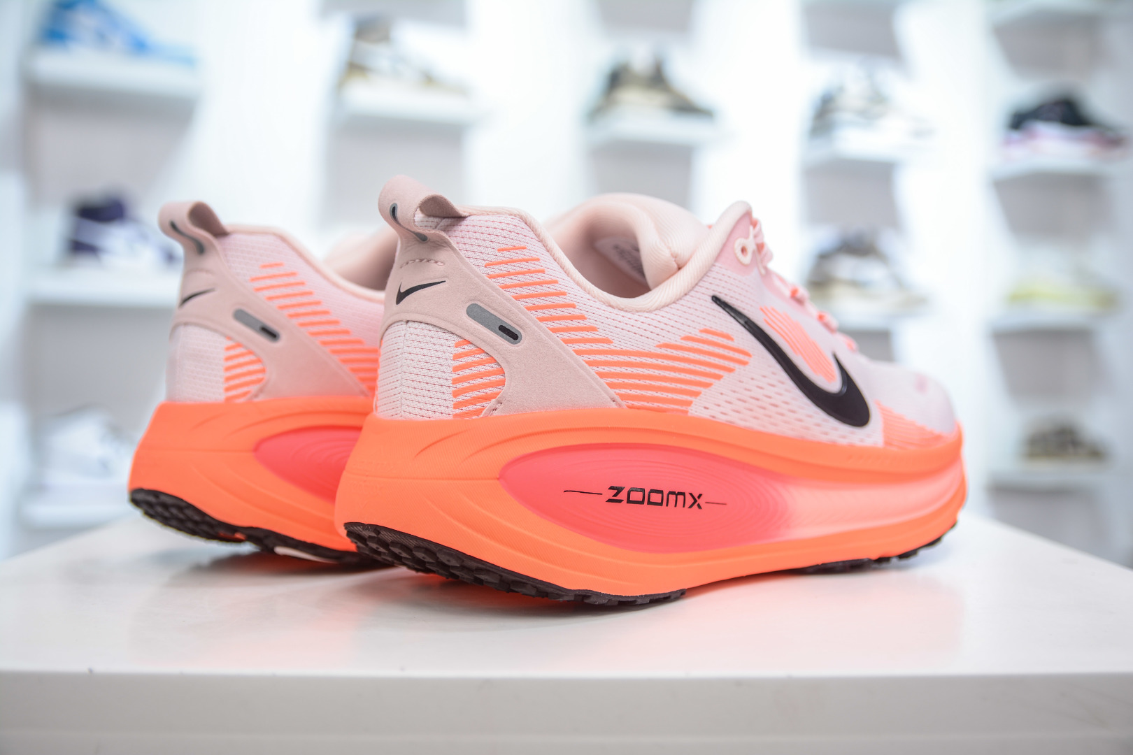 Nike Air Zoom Vomero 18 Women's Running Shoes - Lightweight & Comfortable 6 cmp i1746903875886 4139 0 5