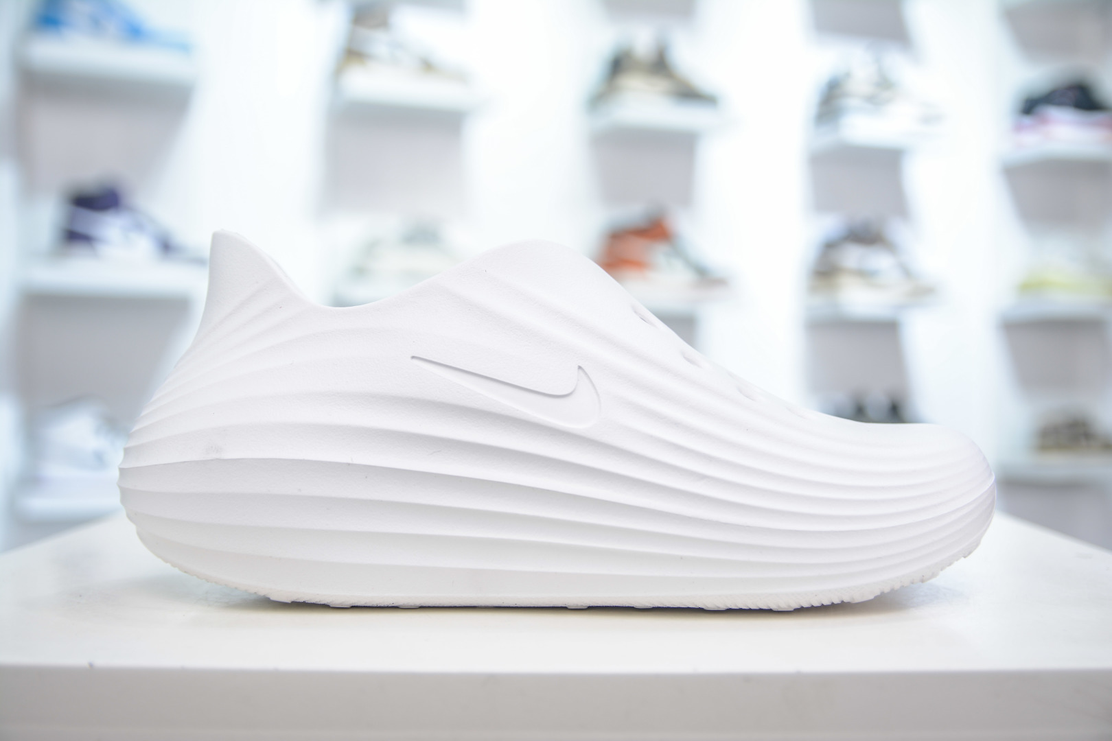 Nike ReactX Rejuven8 Sandal: Summer Comfort with Superior Cushioning 3 cmp i1746903987238 190 0 2