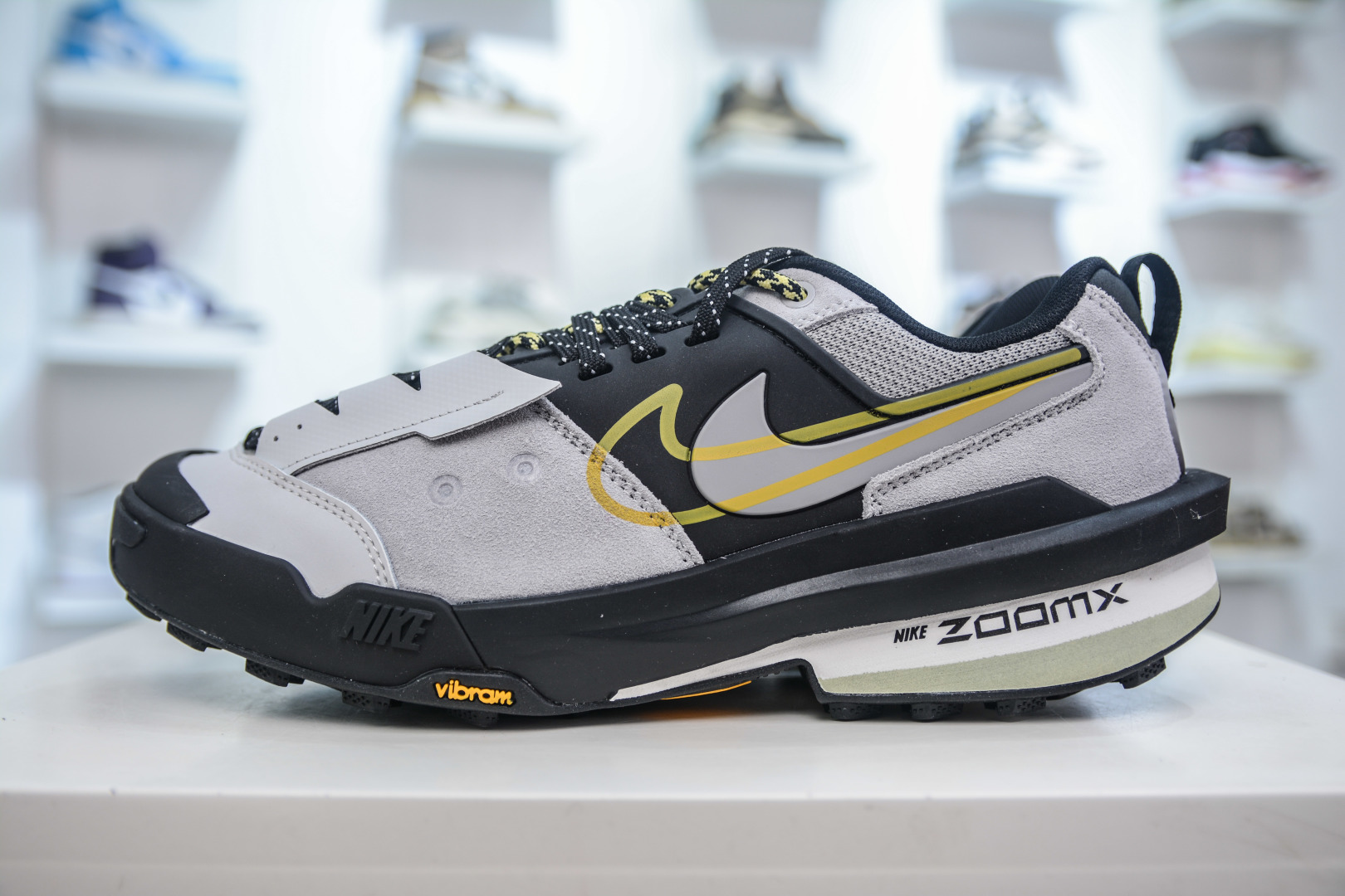 Nike x Sacai Zegamadome SP Collab Sneakers - Functional, Stylish, and Durable