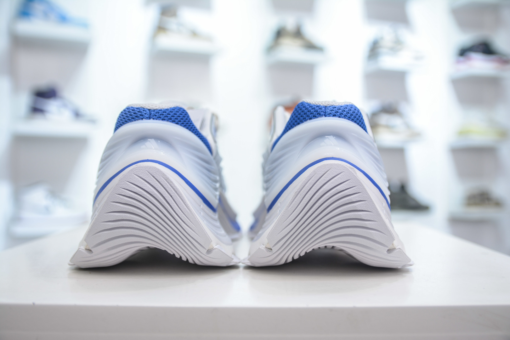 Adidas Vento XLG MTW Retro Sneakers - Breathable Comfort, Secure Grip 2 cmp i1746904364299 3448 0 1