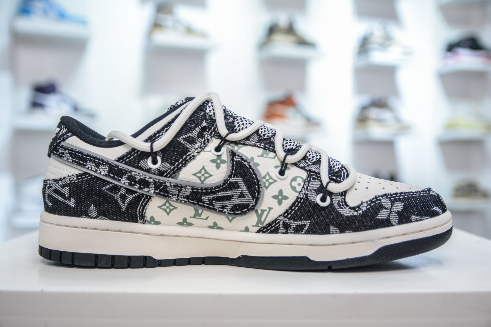300 Nike SB Dunk Low x Louis Vuitton LV联名-黑白牛仔绑带 YX5066-320