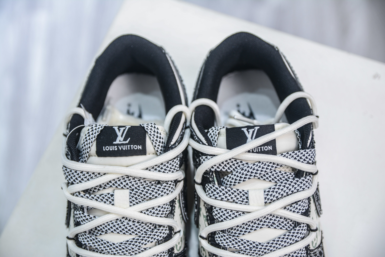 300 Nike SB Dunk Low x Louis Vuitton LV联名-黑白牛仔绑带 YX5066-320