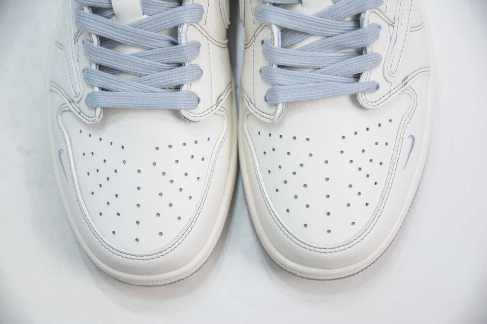 270 TS x Air Jordan x Stussy AJ1 Low 倒钩低帮联名斯图西-米灰火焰 ZH2598-228