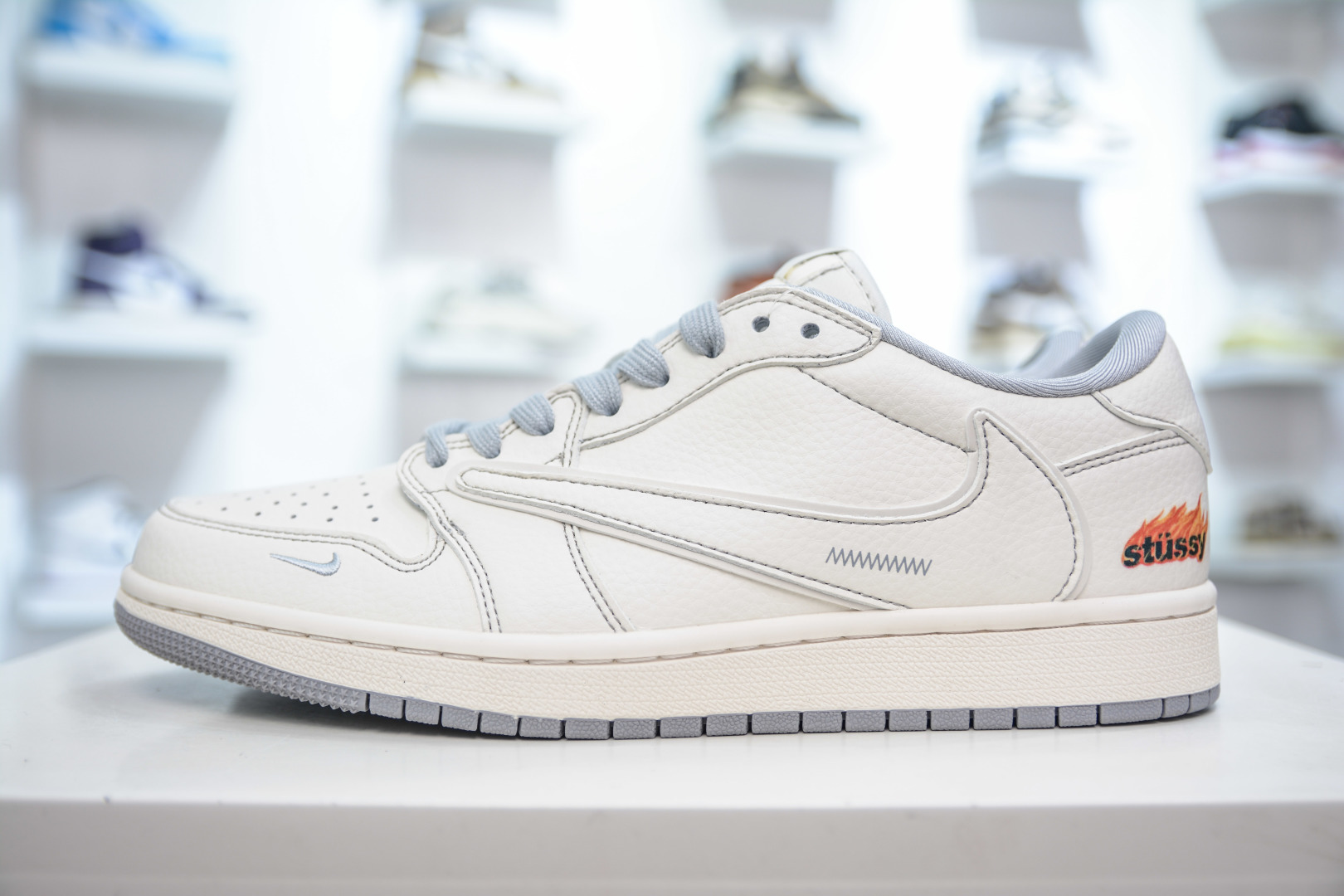 270 TS x Air Jordan x Stussy AJ1 Low 倒钩低帮联名斯图西-米灰火焰 ZH2598-228