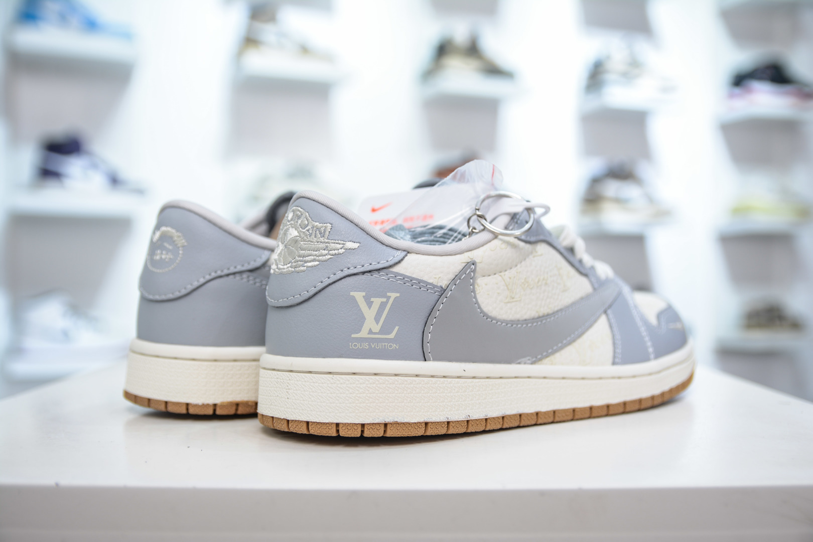 270 TS x Air Jordan x Louis Vuitton AJ1 Low 倒钩低帮LV联名-白灰生胶 XS2024-057