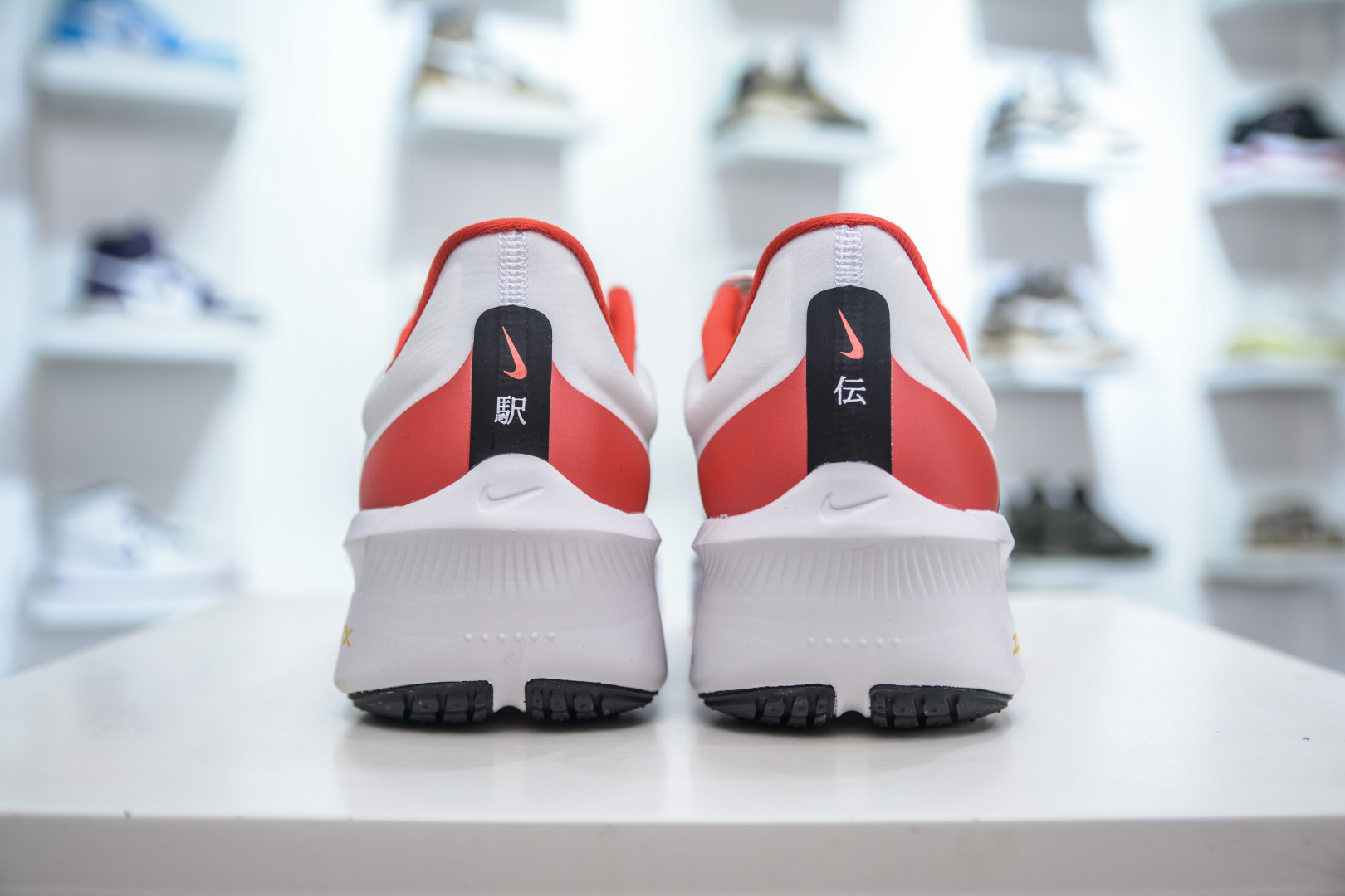 220 Nike Zoom Fly 6 耐克超弹轻盈跑步鞋 HQ3498-100