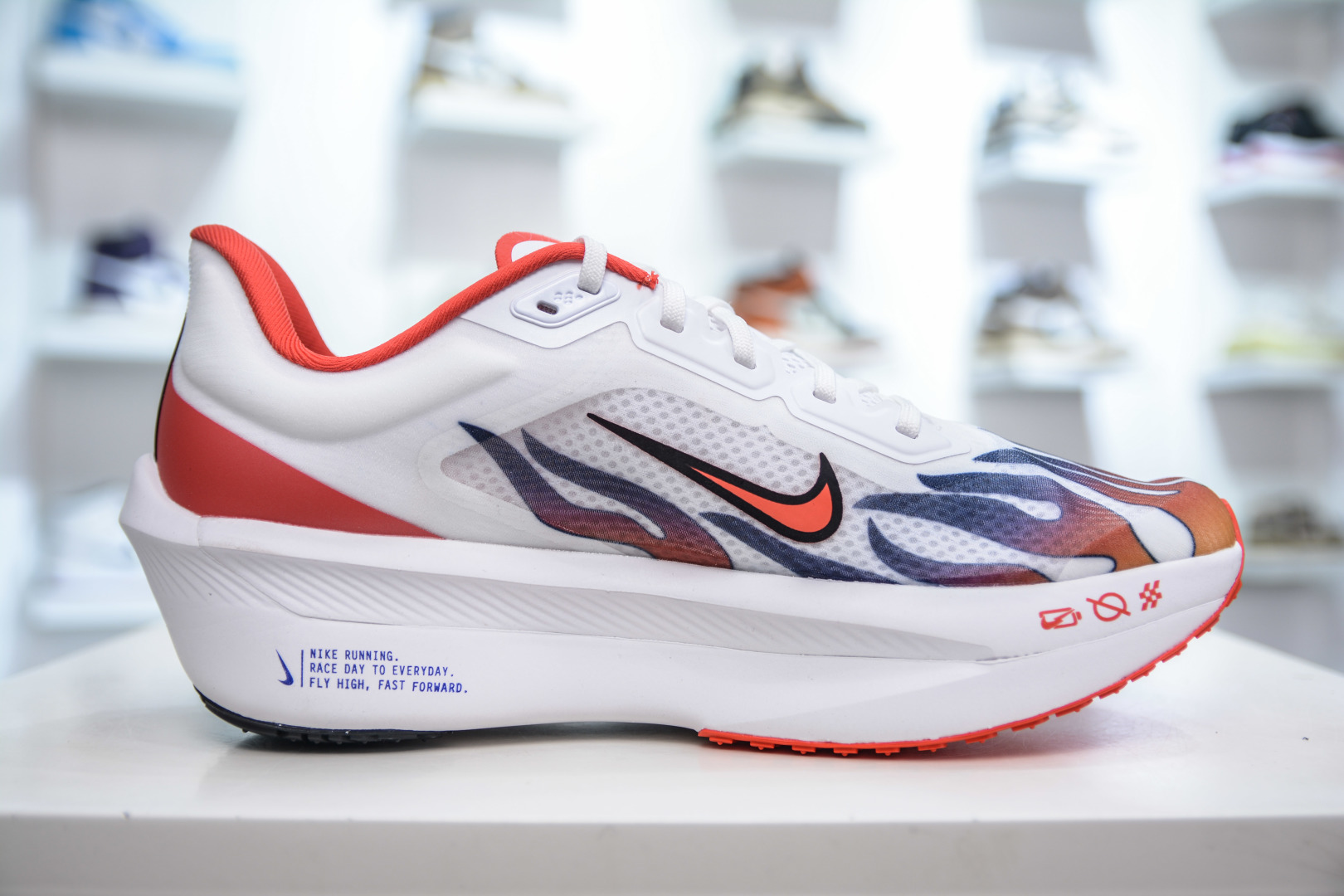 220 Nike Zoom Fly 6 耐克超弹轻盈跑步鞋 HQ3498-100