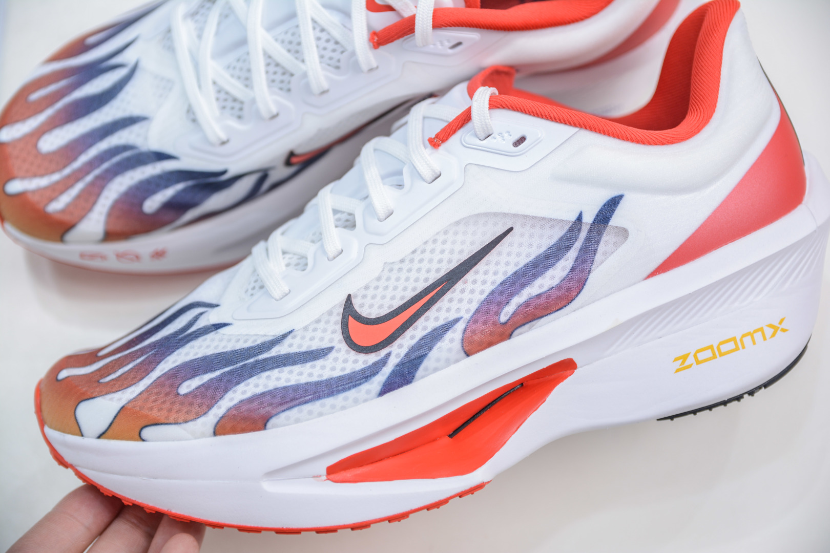 220 Nike Zoom Fly 6 耐克超弹轻盈跑步鞋 HQ3498-100